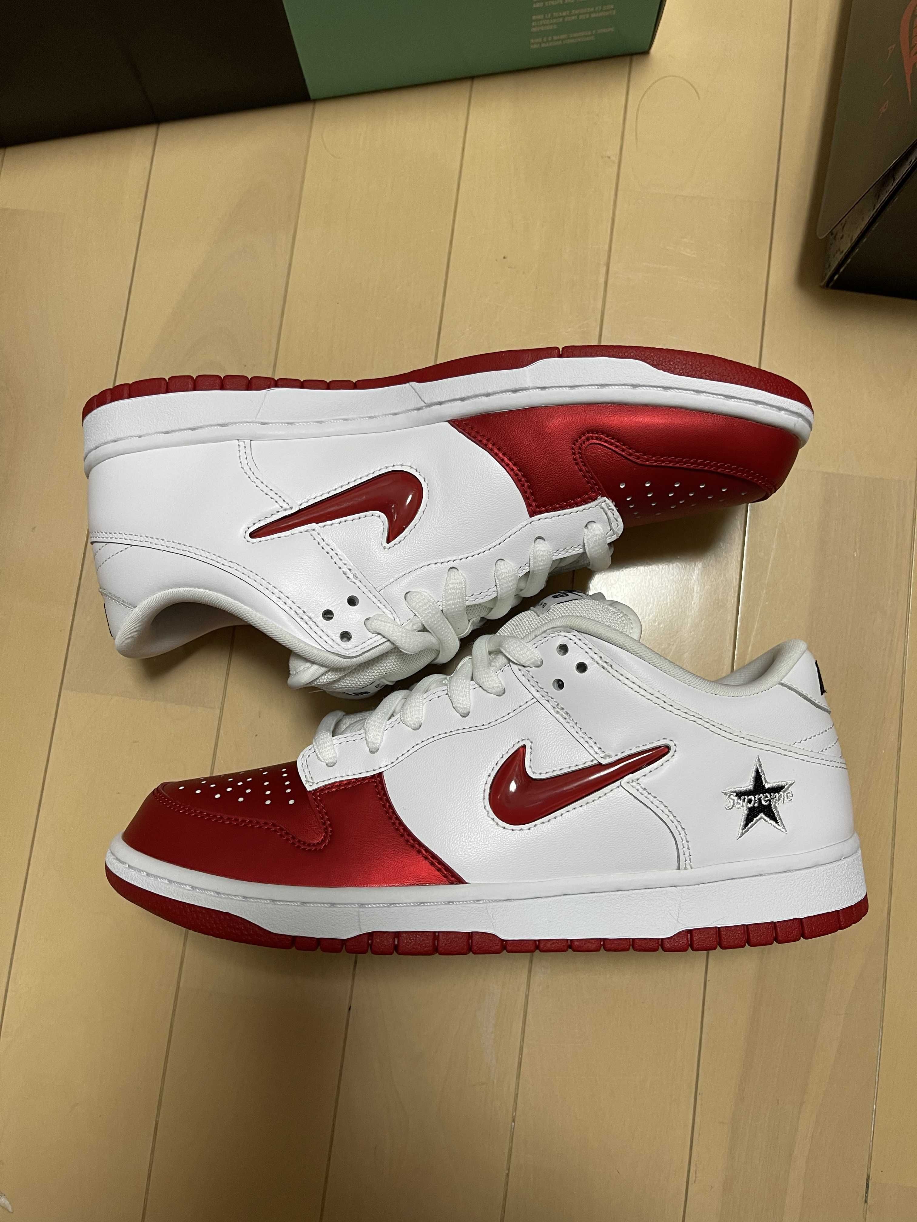 Supreme × Nike Dunk Low "Varsity Red/White"