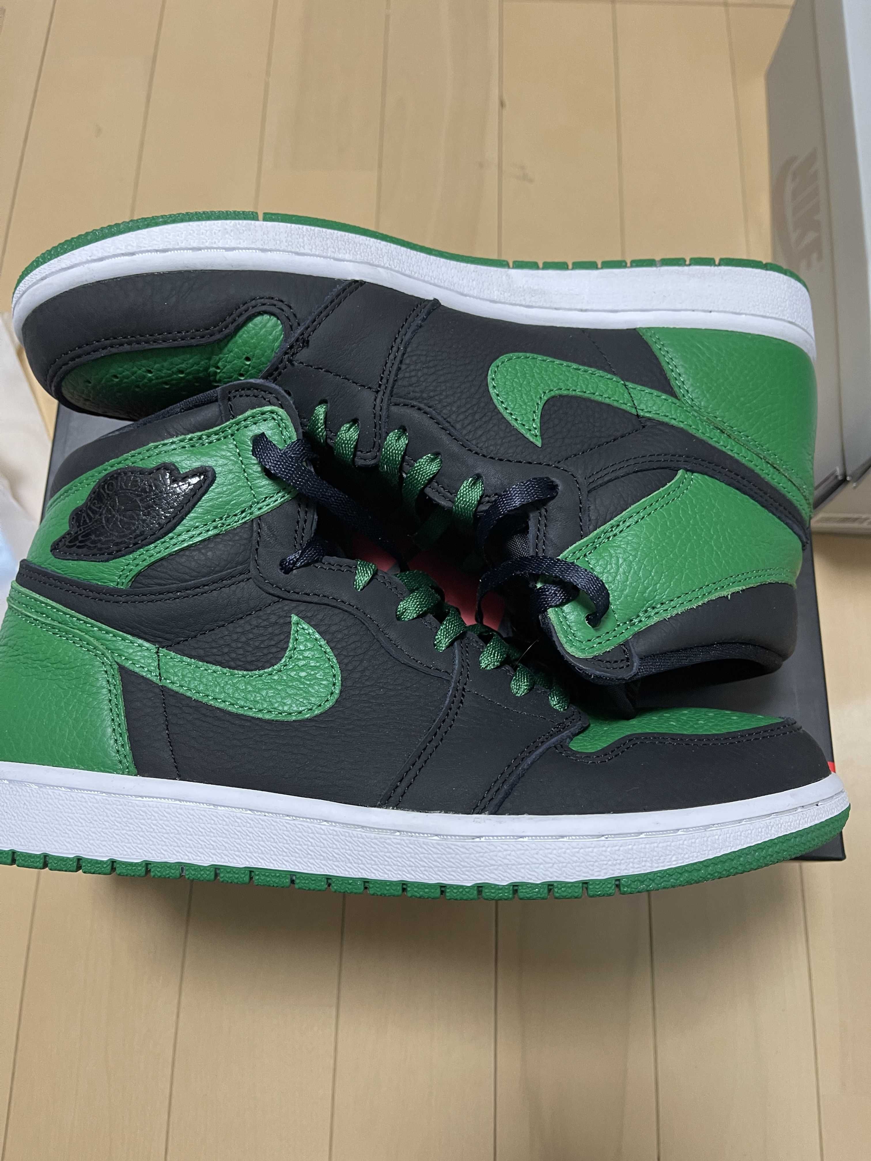 Nike Air Jordan 1 Retro High OG "Black/Pine Green" (2020)