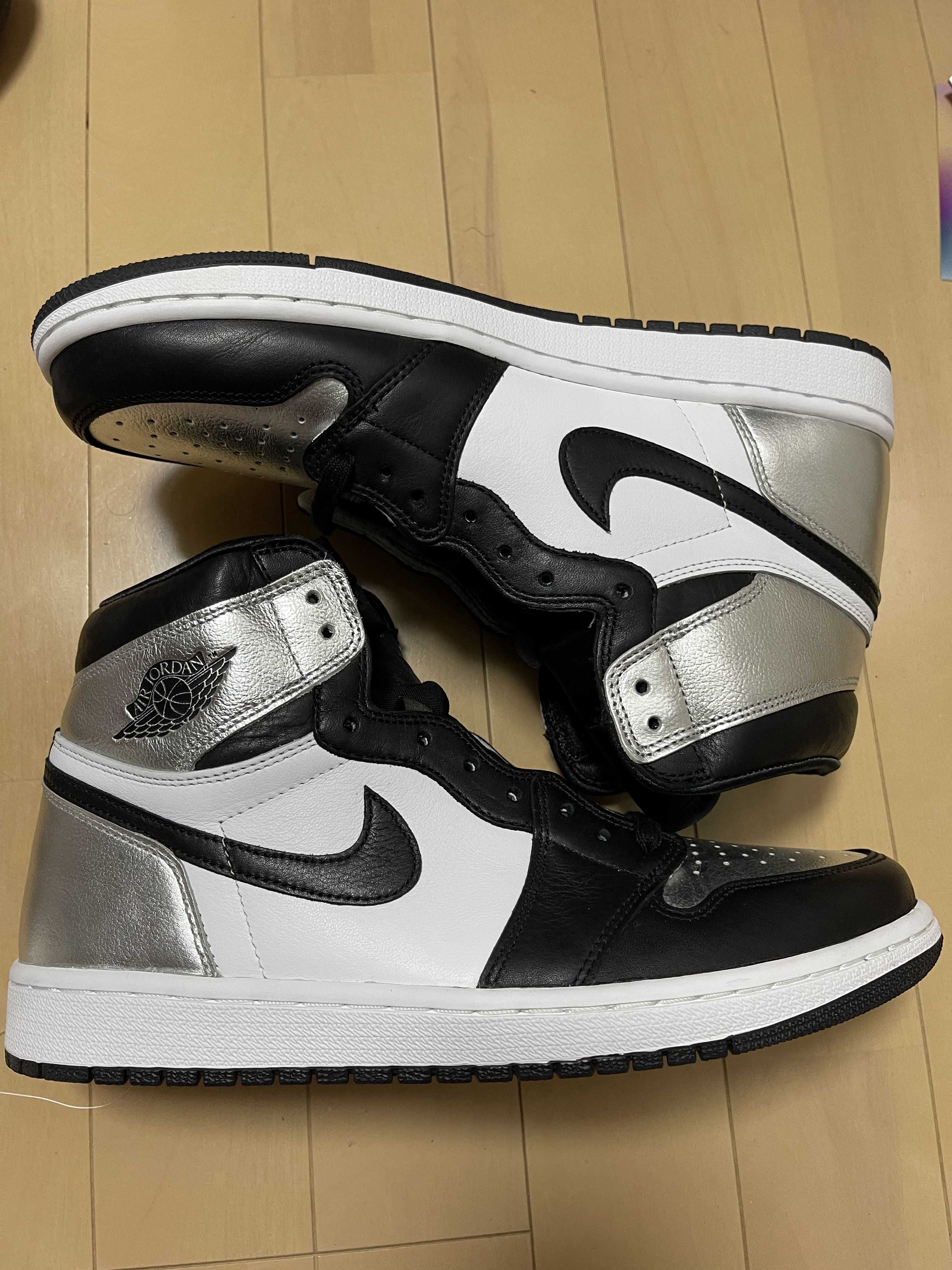 Nike Women's Air Jordan 1 Retro High OG "Silver Toe"