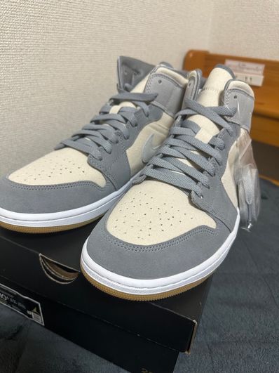 Nike Air Jordan 1 Mid SE "Coconut Milk/Particle Grey"