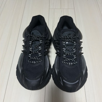 Pharrell Williams × adidas Jellyfish "Carbon/Core Black"