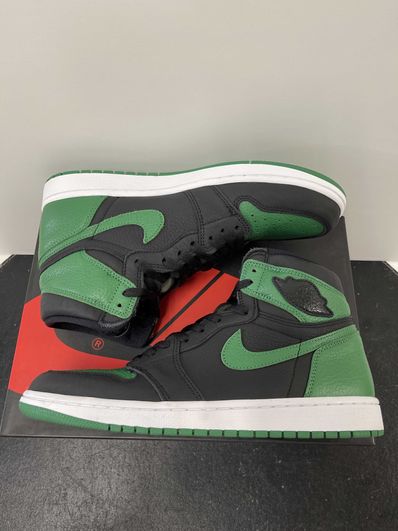 Nike Air Jordan 1 Retro High OG "Black/Pine Green" (2020)