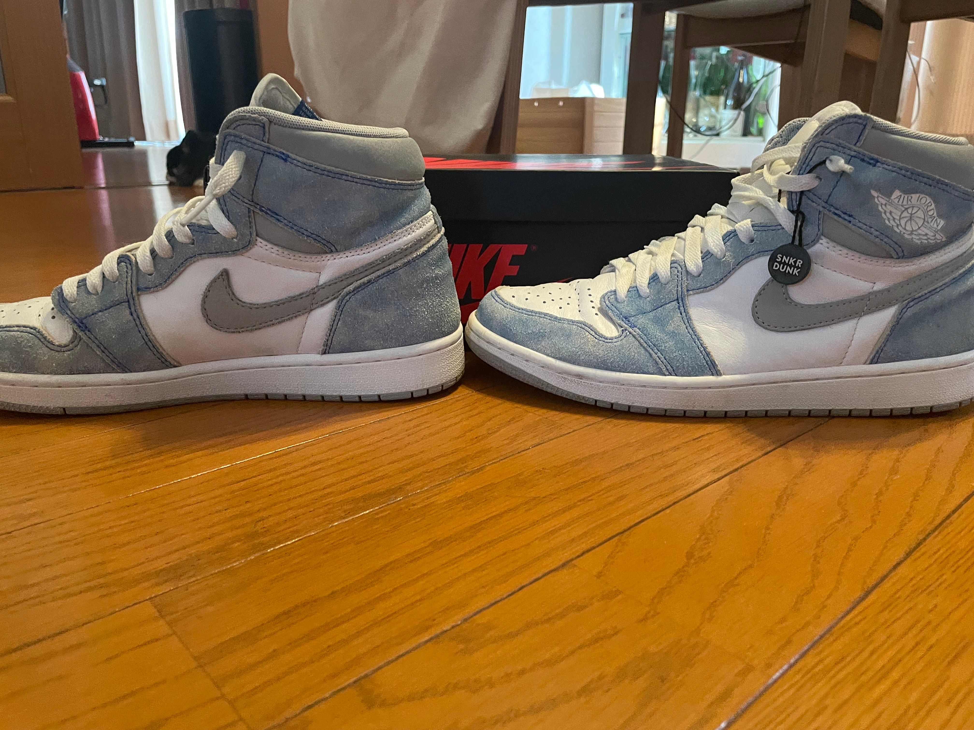 Nike Air Jordan 1 High OG "Hyper Royal"