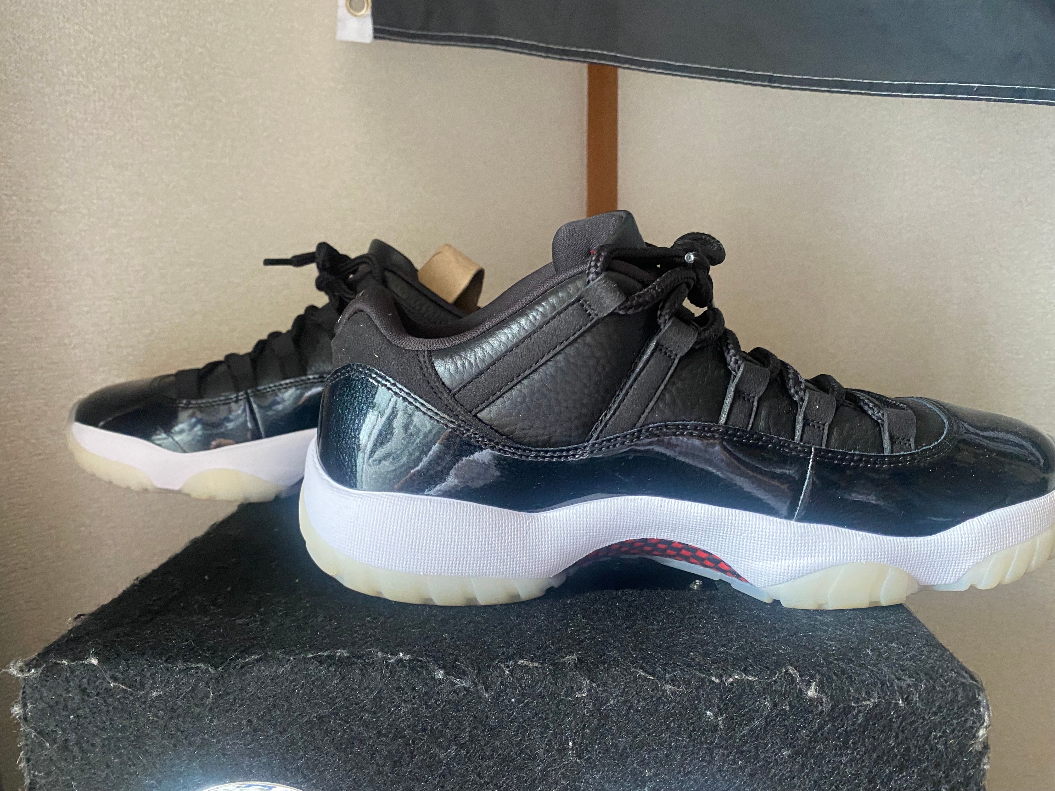 Nike Air Jordan 11 Low "72-10"