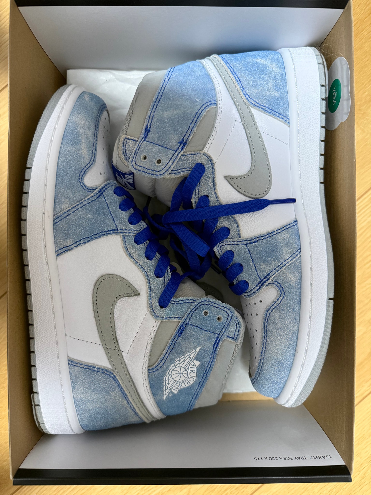 Nike Air Jordan 1 High OG "Hyper Royal"