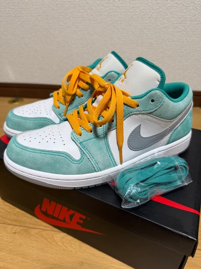 Nike Air Jordan 1 Low SE "New Emerald"