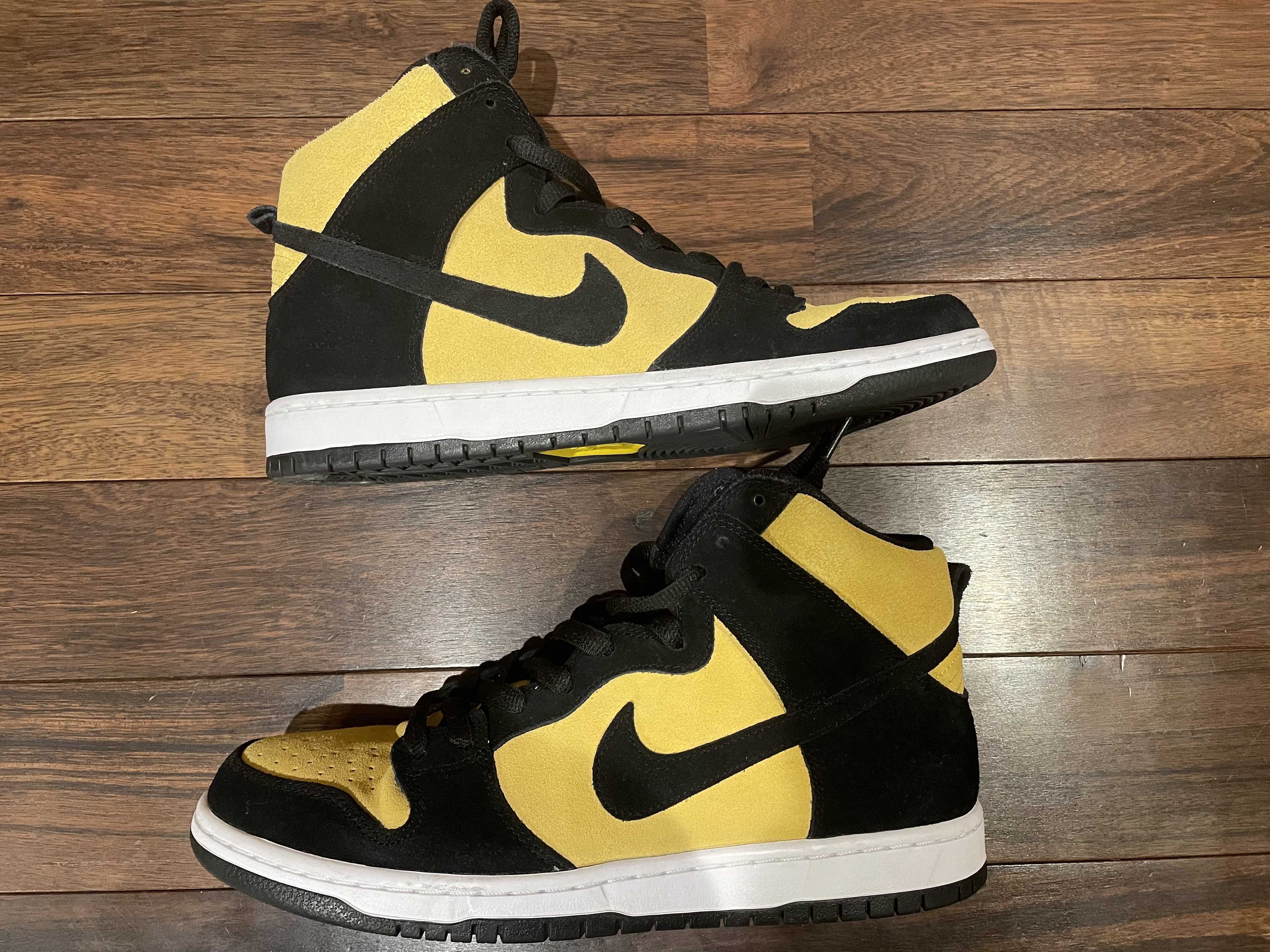 NIKE SB DUNK HIGH "MAIZE AND BLACK"