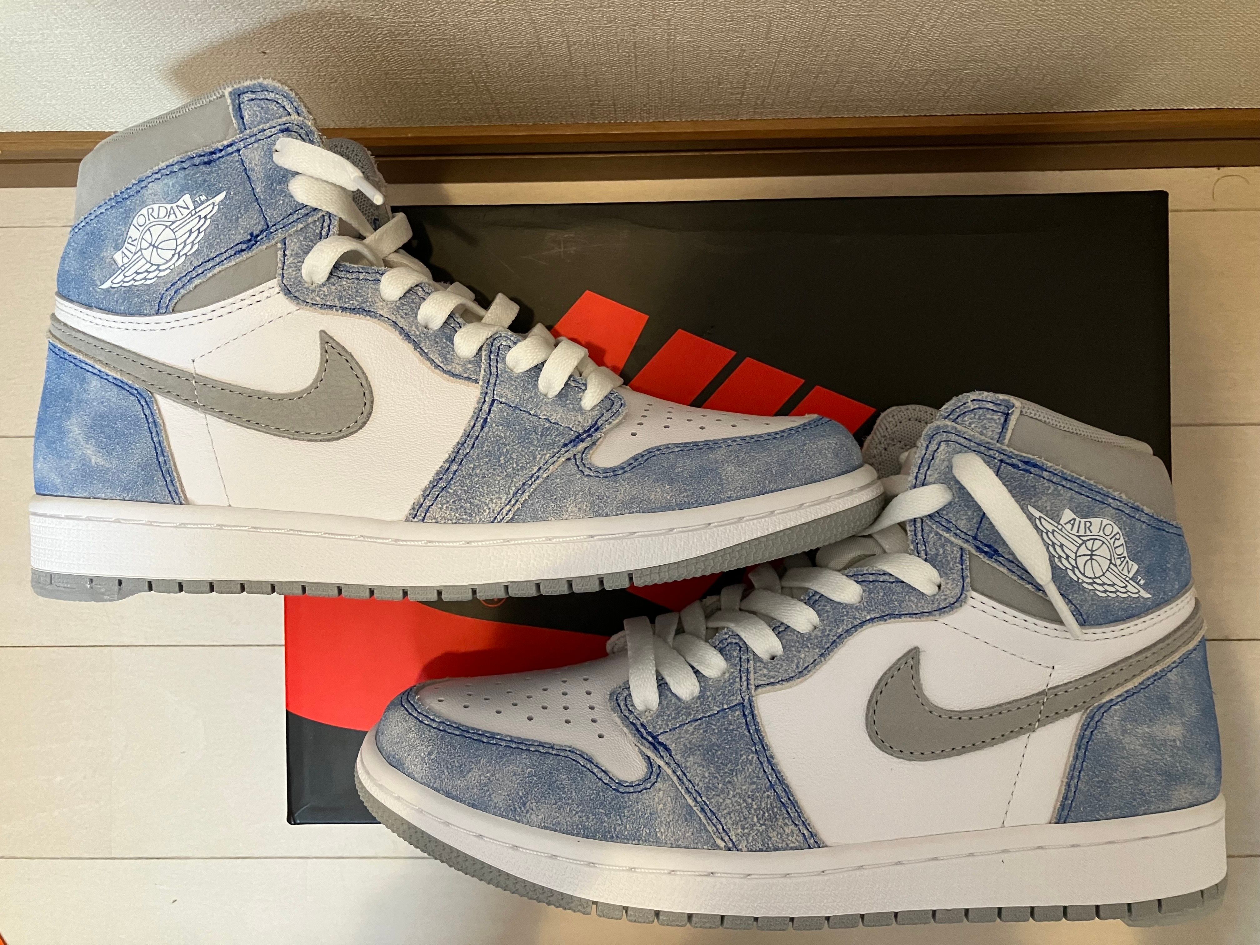 Nike Air Jordan 1 High OG "Hyper Royal"