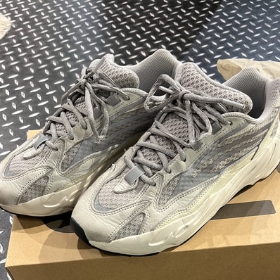 adidas YEEZY Boost 700 "Analog"