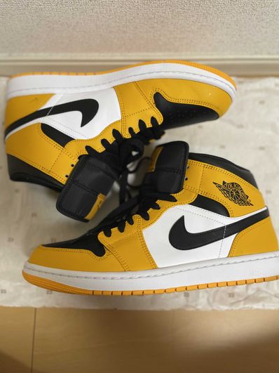 Nike Air Jordan 1 Mid "Taxi"