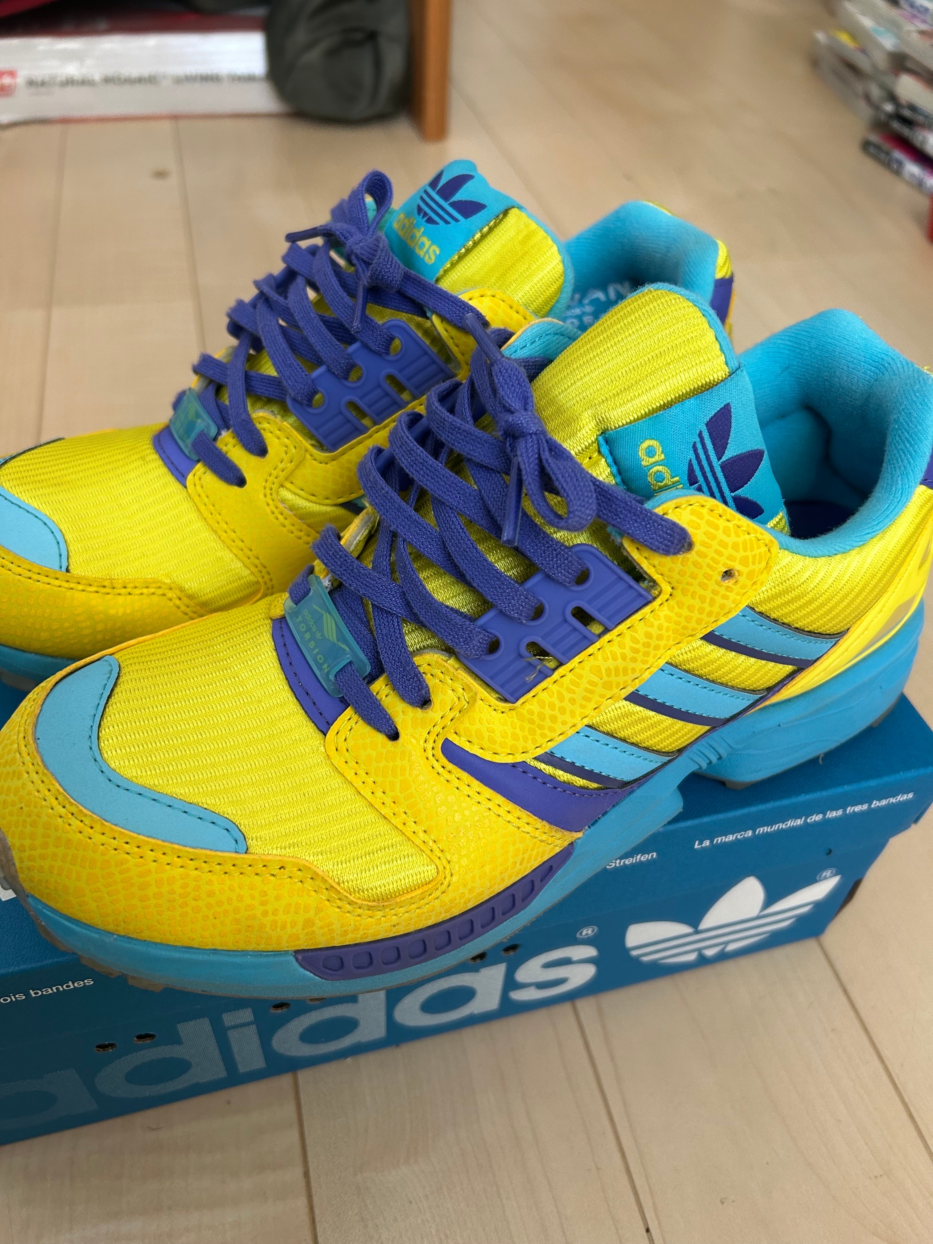 アトモス × アディダス ZX 8000 "裏"