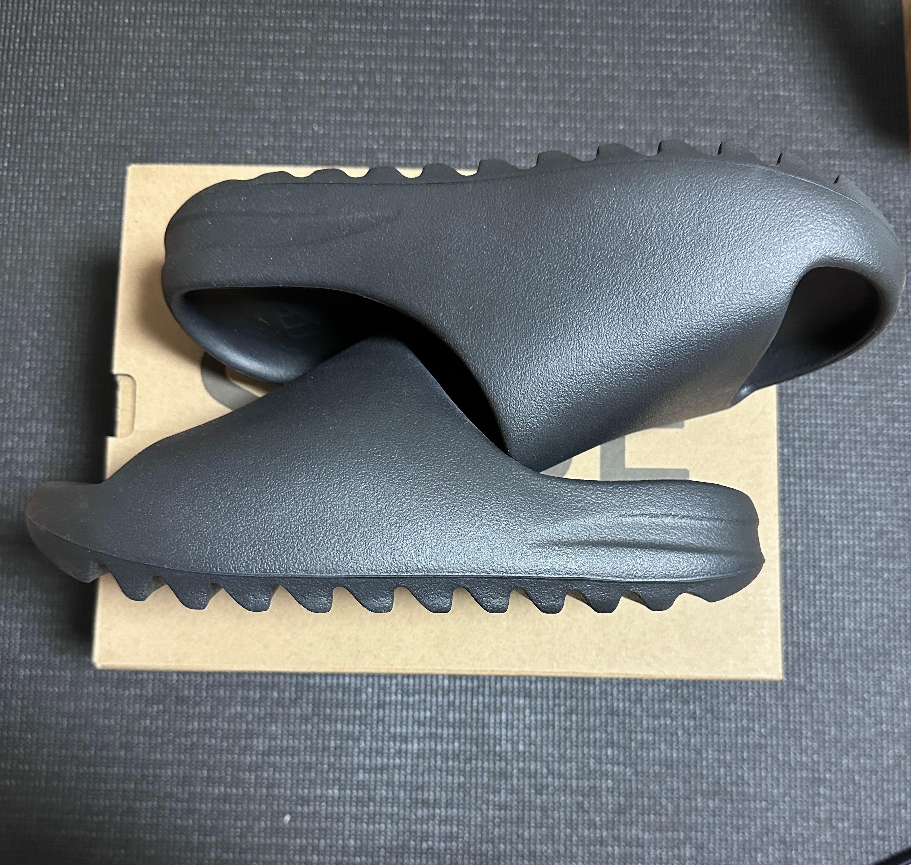 adidas YEEZY Slide "Onyx"