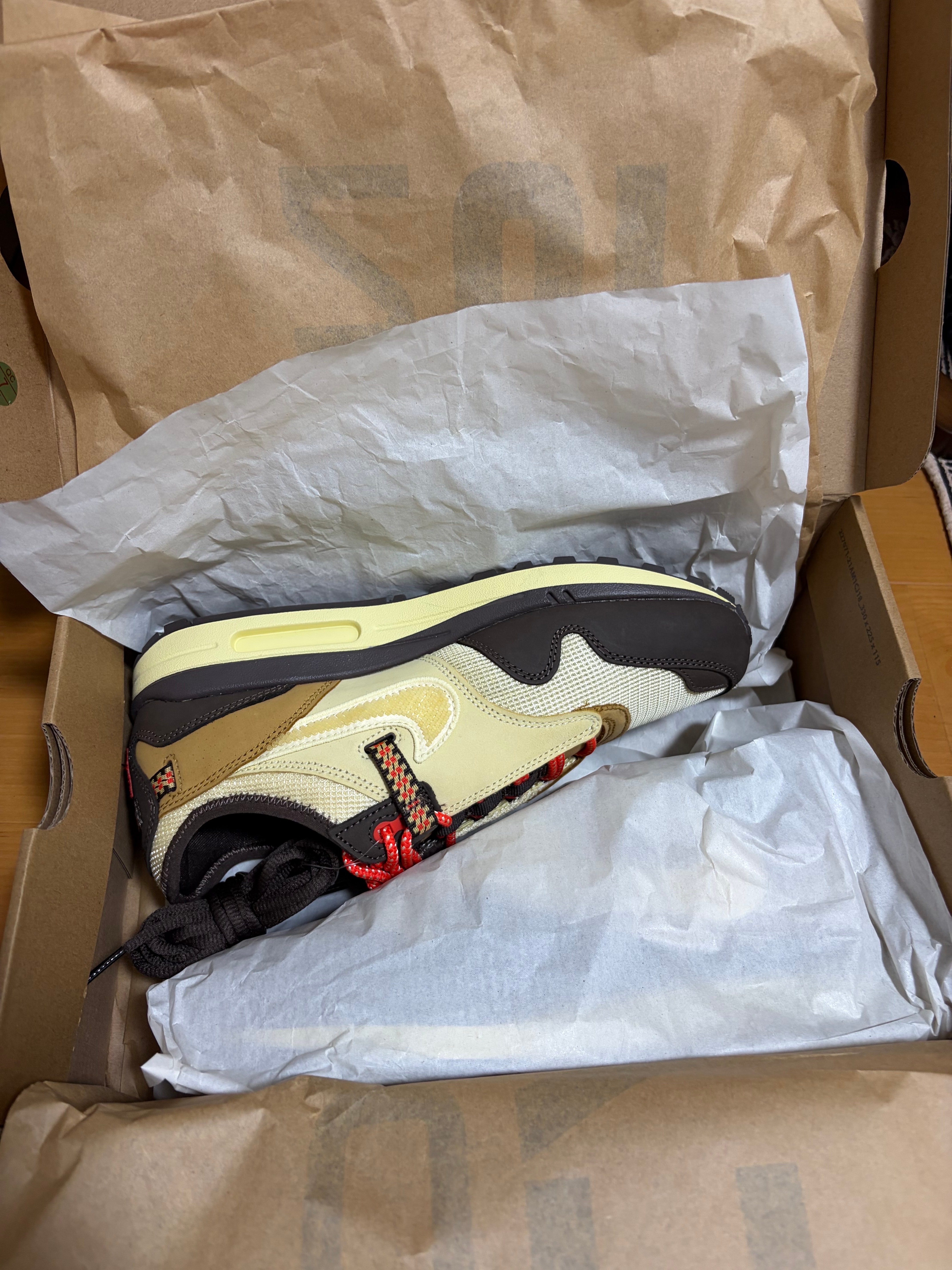 トラヴィススコット × ナイキ エアマックス1 "カクタス ブラウン"