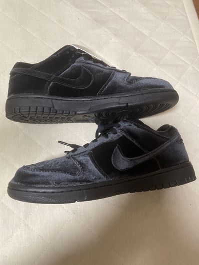 Dover Street Market × Nike Dunk Low "Triple Black"