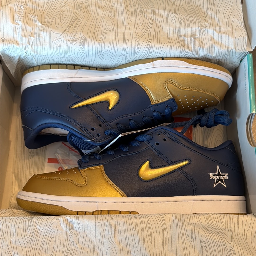 Supreme × Nike SB Dunk Low OG QS "Metallic Gold/Navy"