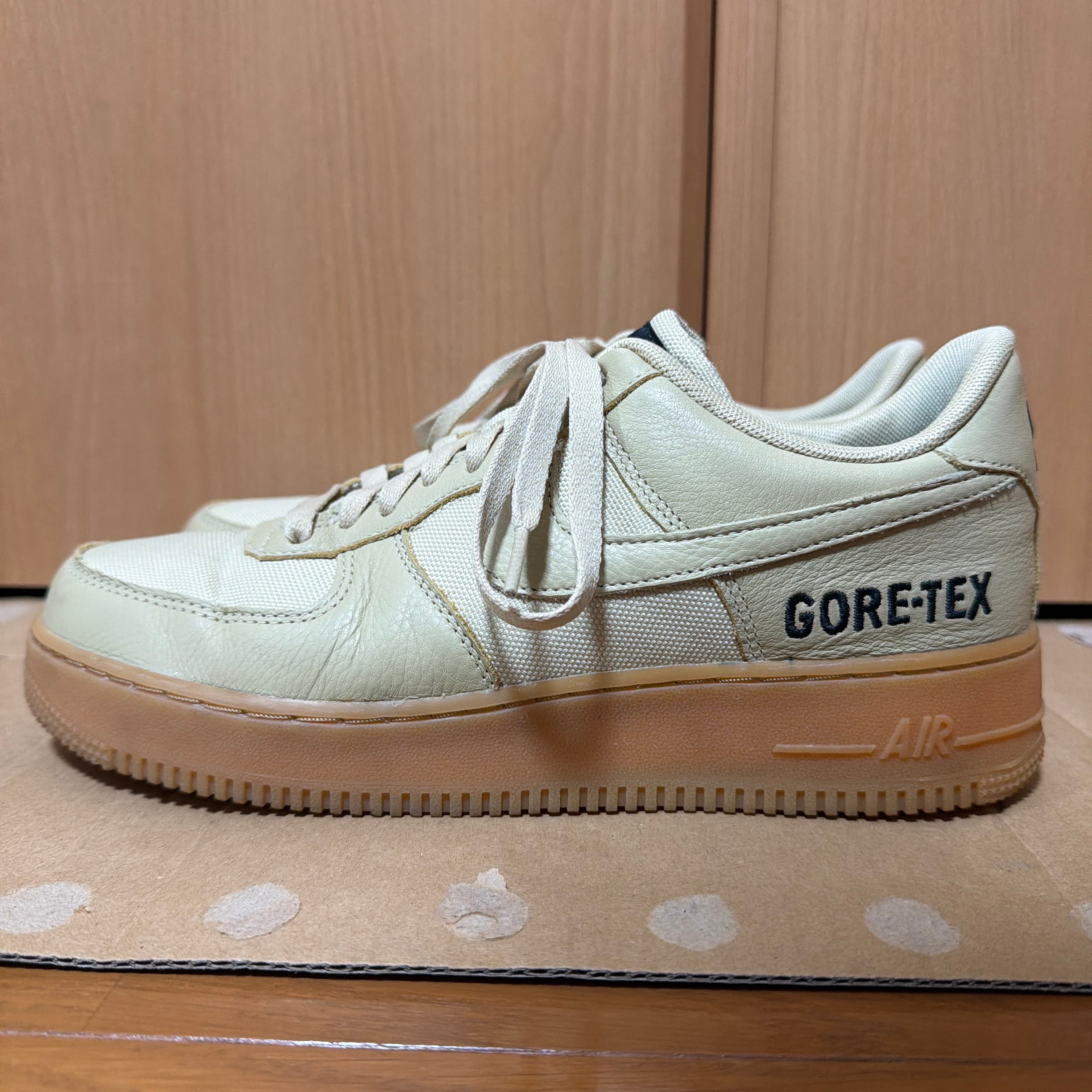 Nike Air Force 1 Low GORE-TEX "Team Gold"