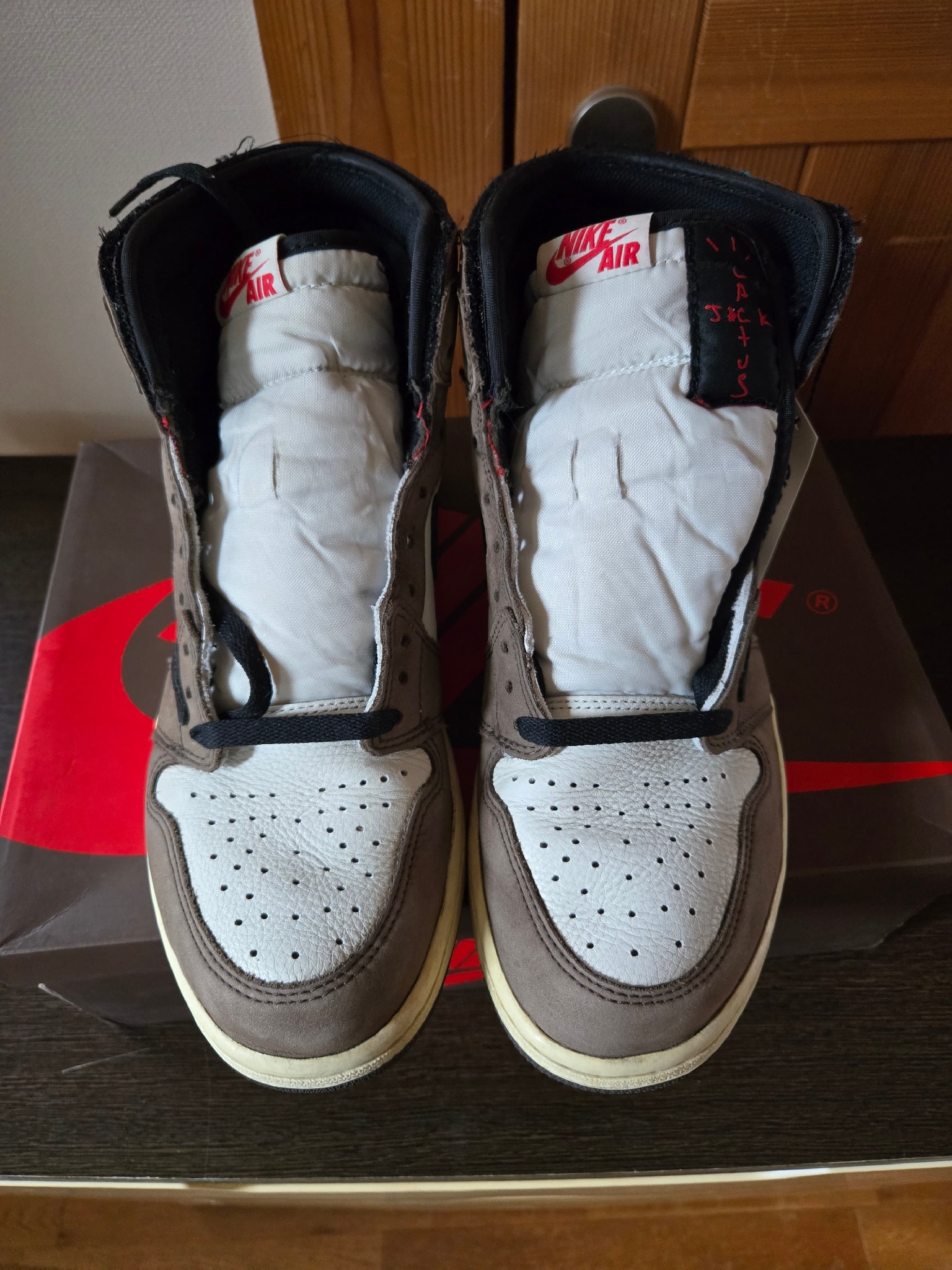 Travis Scott × Nike Air Jordan 1 Retro High OG TS SP "Sail/Dark Mocha"