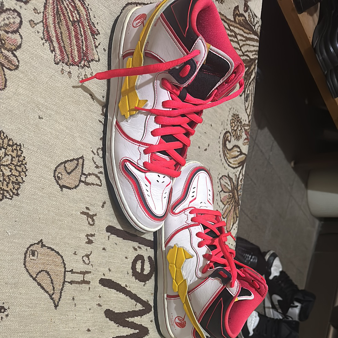 Gundam Unicorn × Nike SB Dunk High PRO QS "UNICORN"