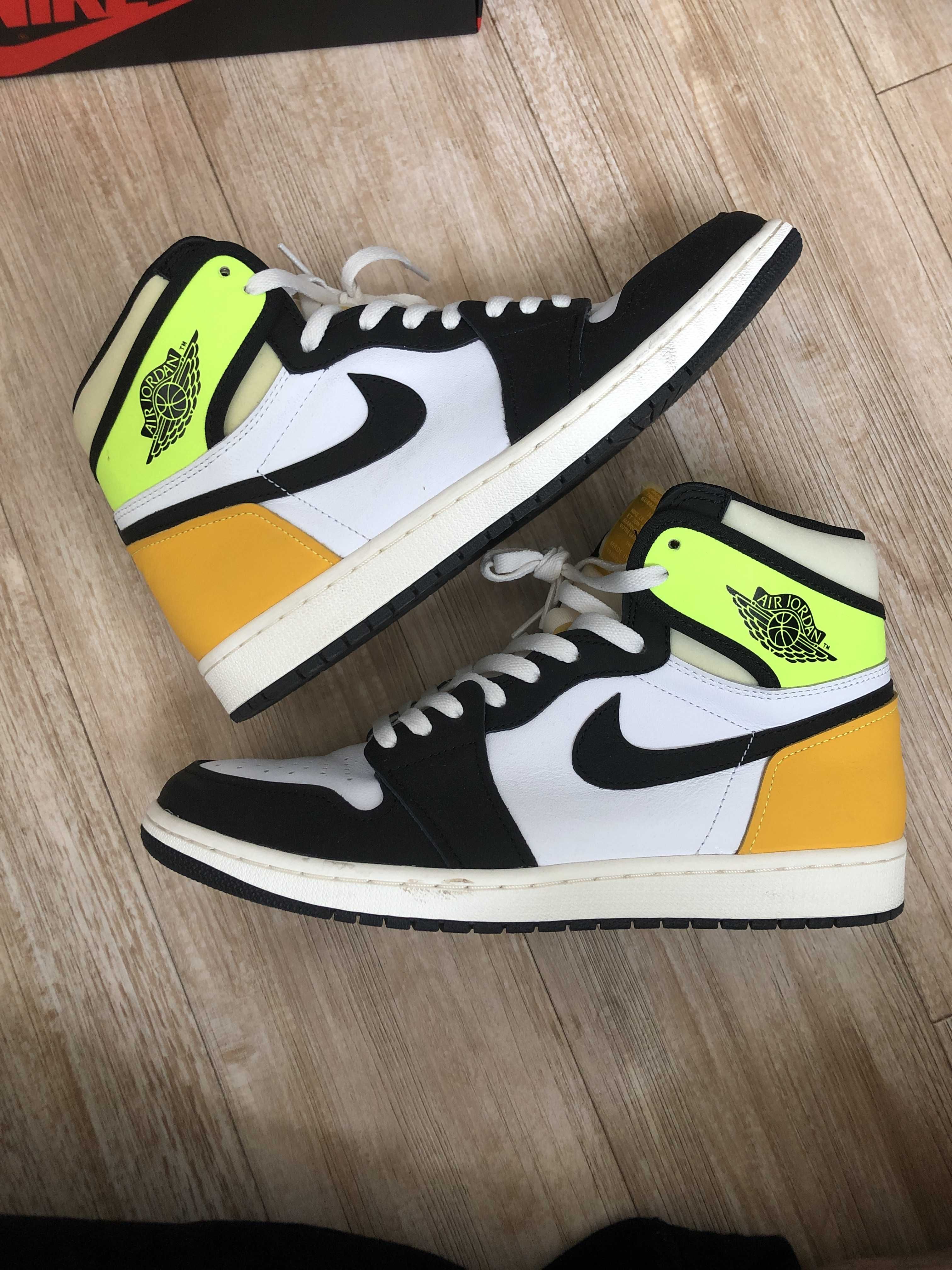 Nike Air Jordan 1 High OG "Volt Gold"