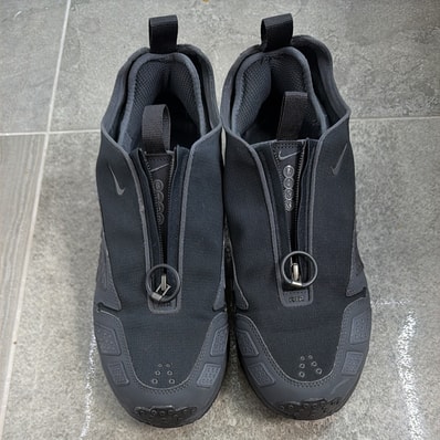 Nike Women's Air Max SNDR GORE-TEX "Black and Dark Smoke Grey"