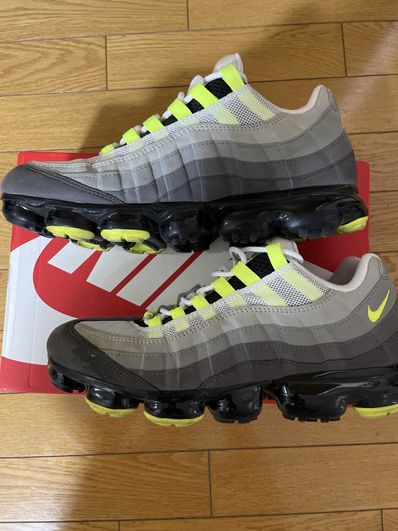 Nike Air Vapormax 95 "Neon"