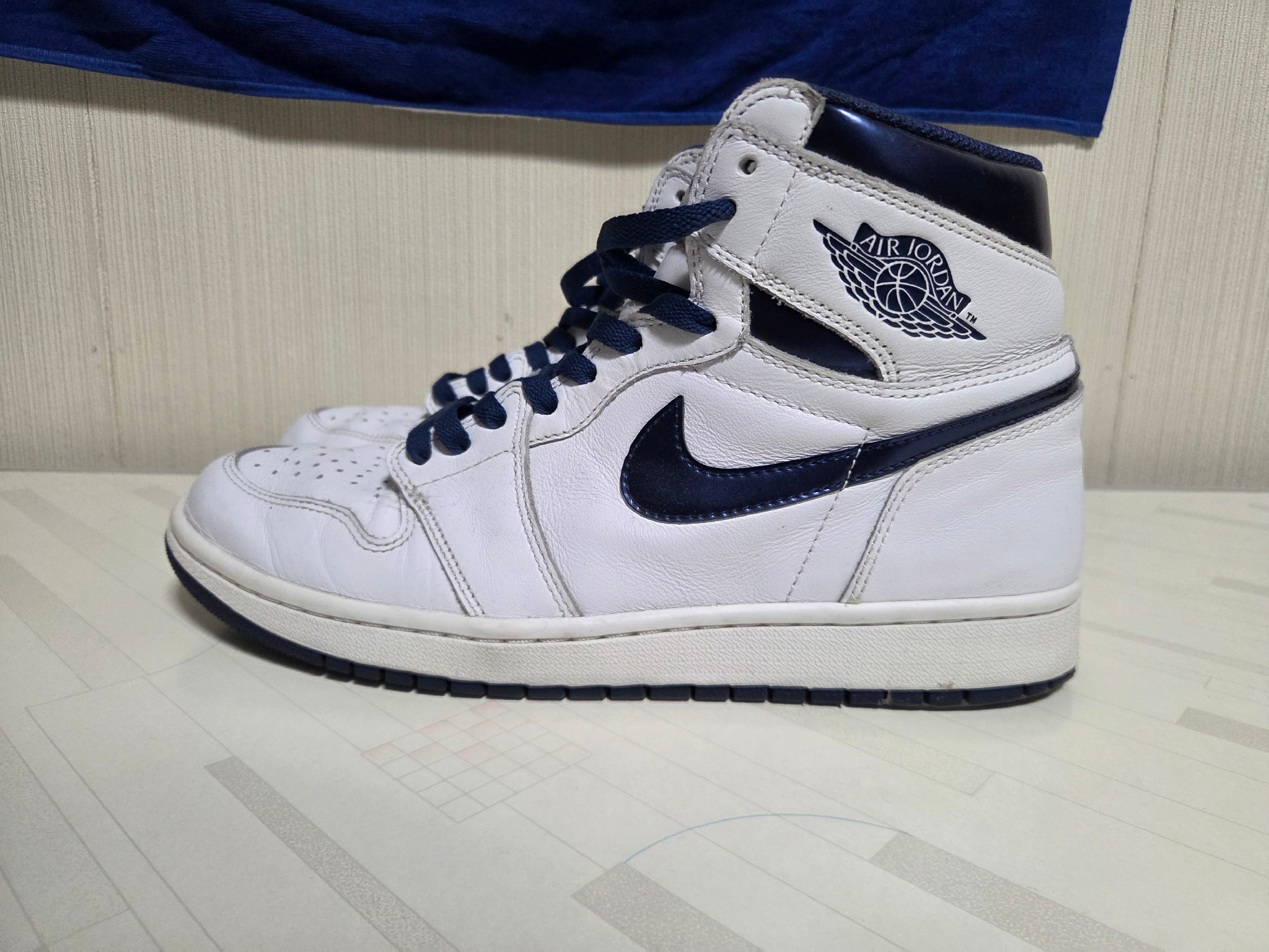 Nike Air Jordan 1 Retro High "Metallic Navy" (2016)