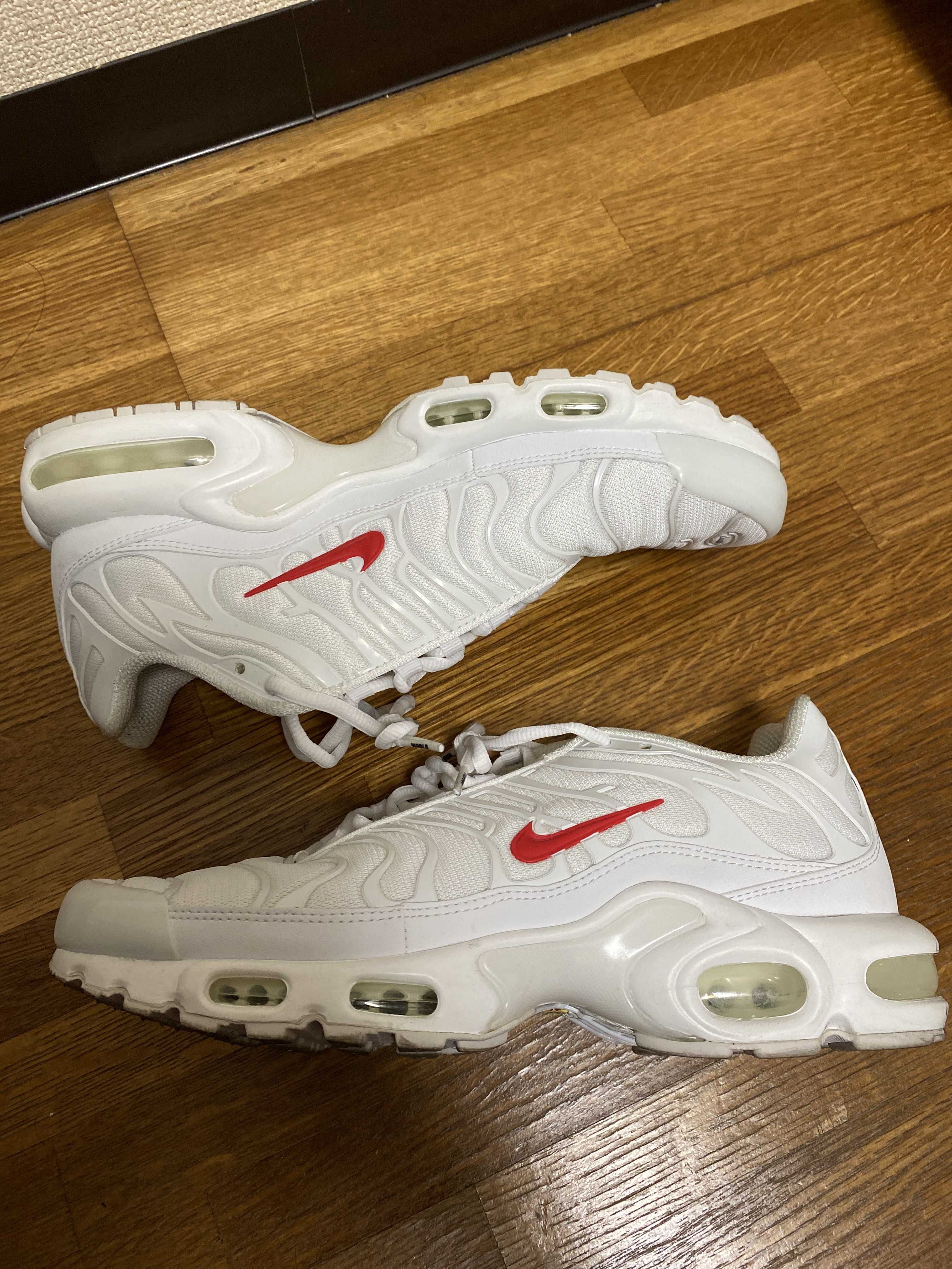 Supreme x Nike Air Max Plus TN "White/Speed Red"