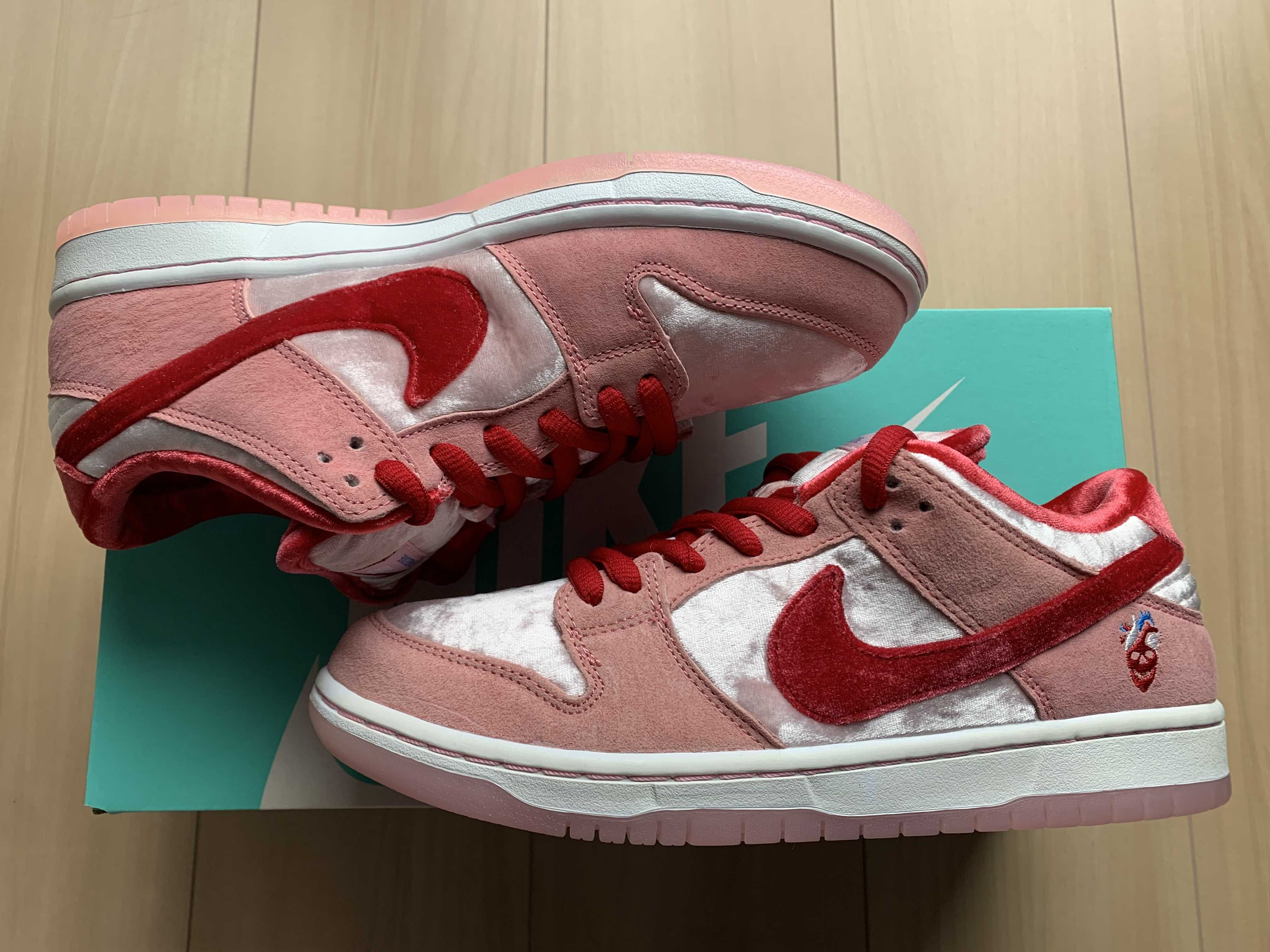 Strangelove × Nike SB Dunk Low "Valentine’s Day"
