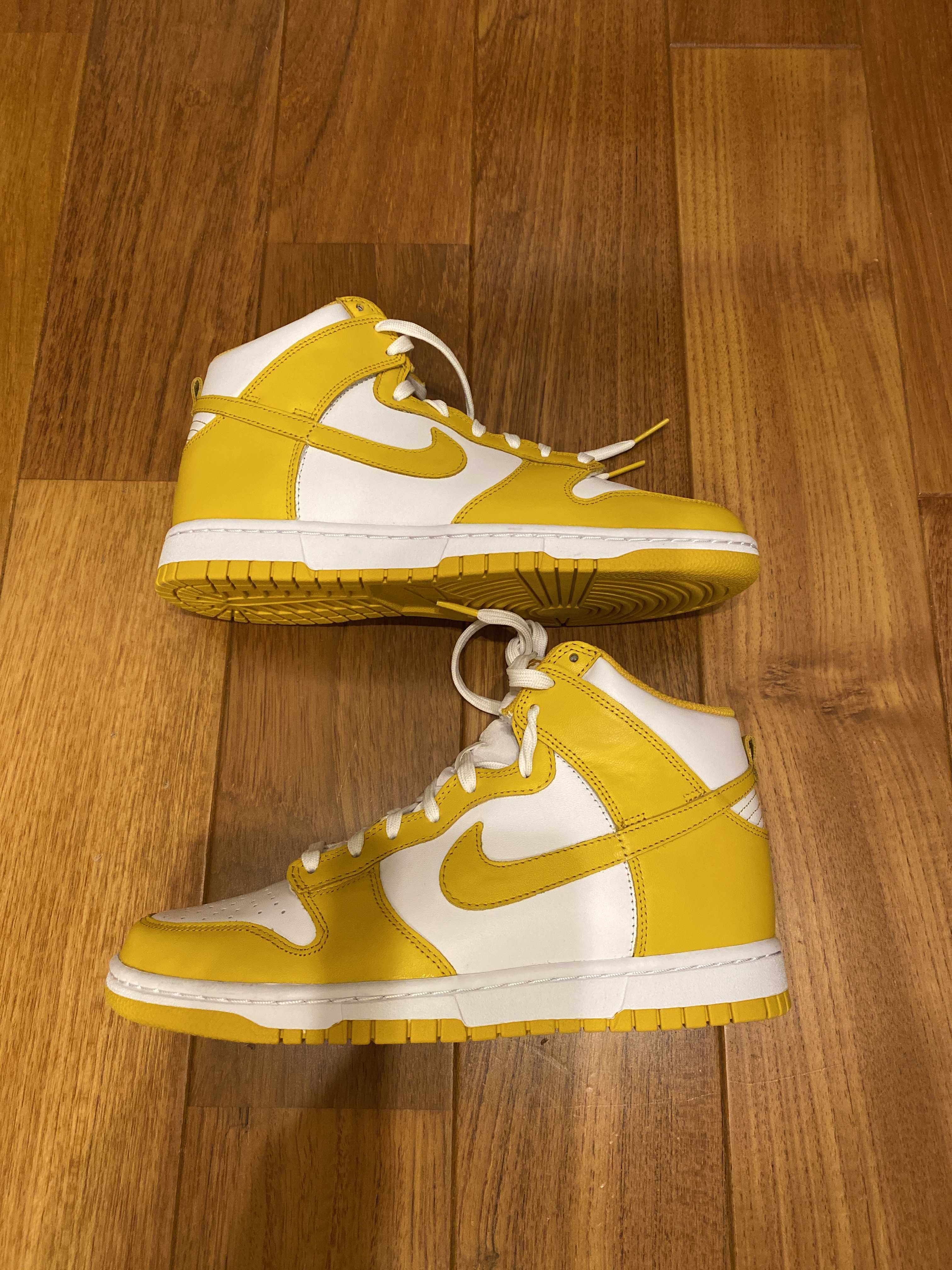 NIKE Women's DUNK HIGH "DARK SULFUR"
