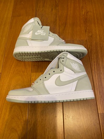 Nike Women's Air Jordan 1 High OG "Seafoam"