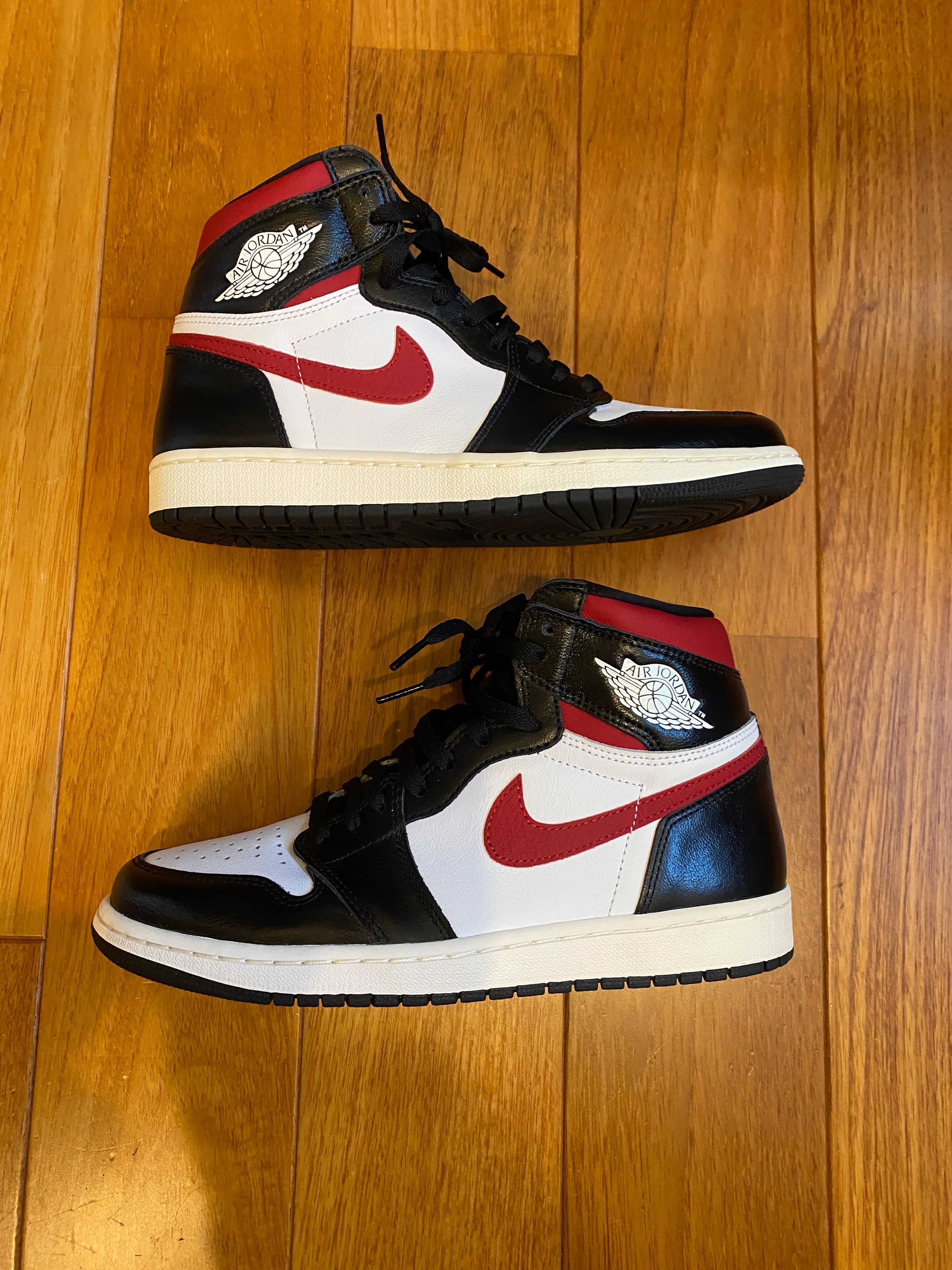 Nike Air Jordan 1 Retro High "Black/White/Sail/Gym Red"