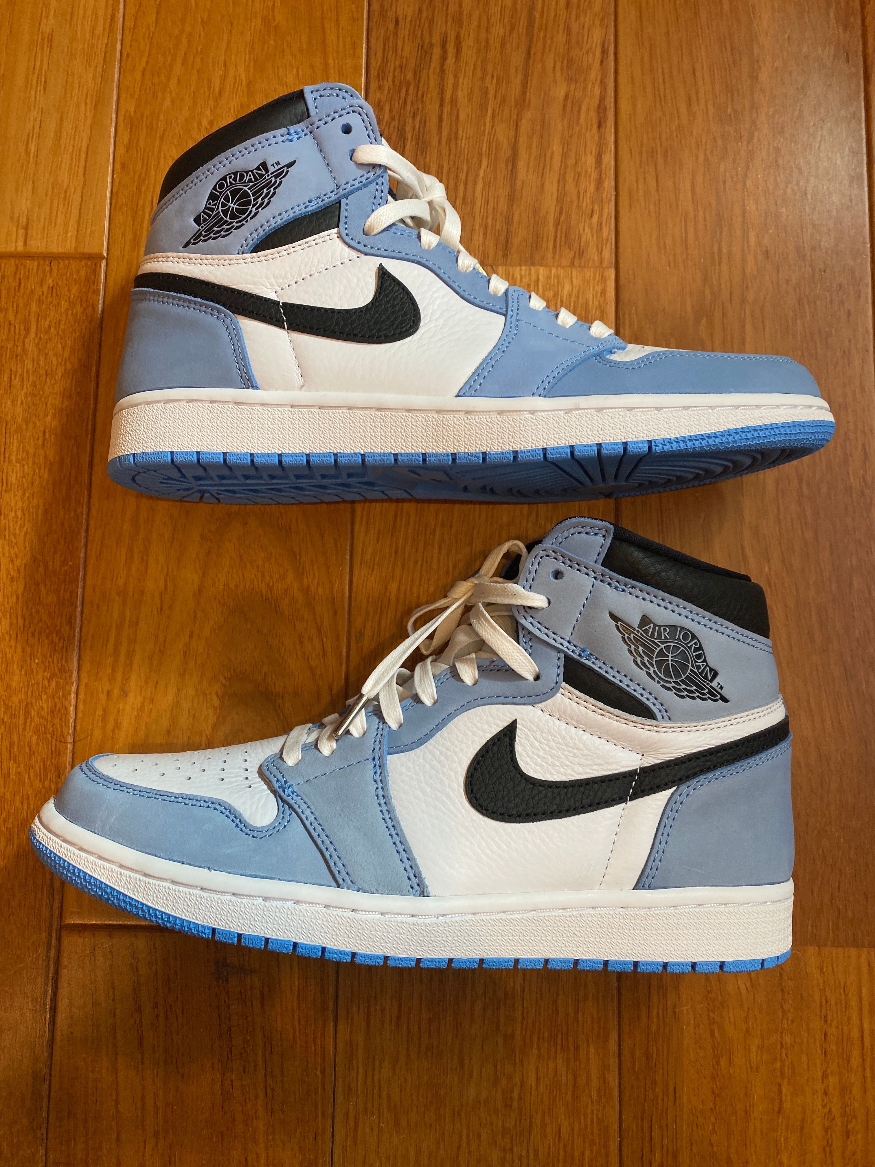 Nike Air Jordan 1 High OG "University Blue"