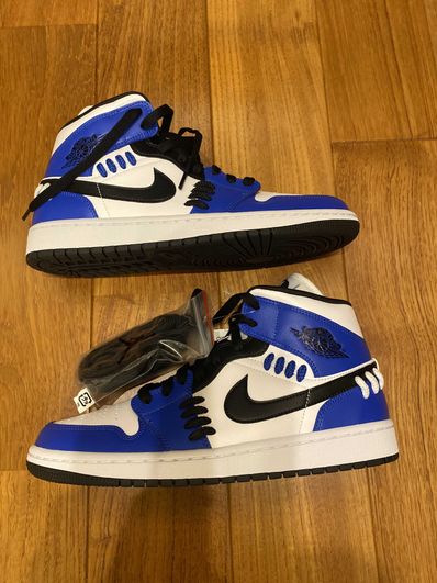 Nike Women's Air Jordan 1 Mid "Sister Hood"