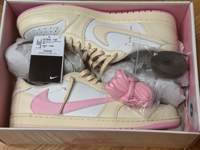 Travis Scott × Nike Air Jordan 1 Retro Low OG "Muslin/Shy Pink"
