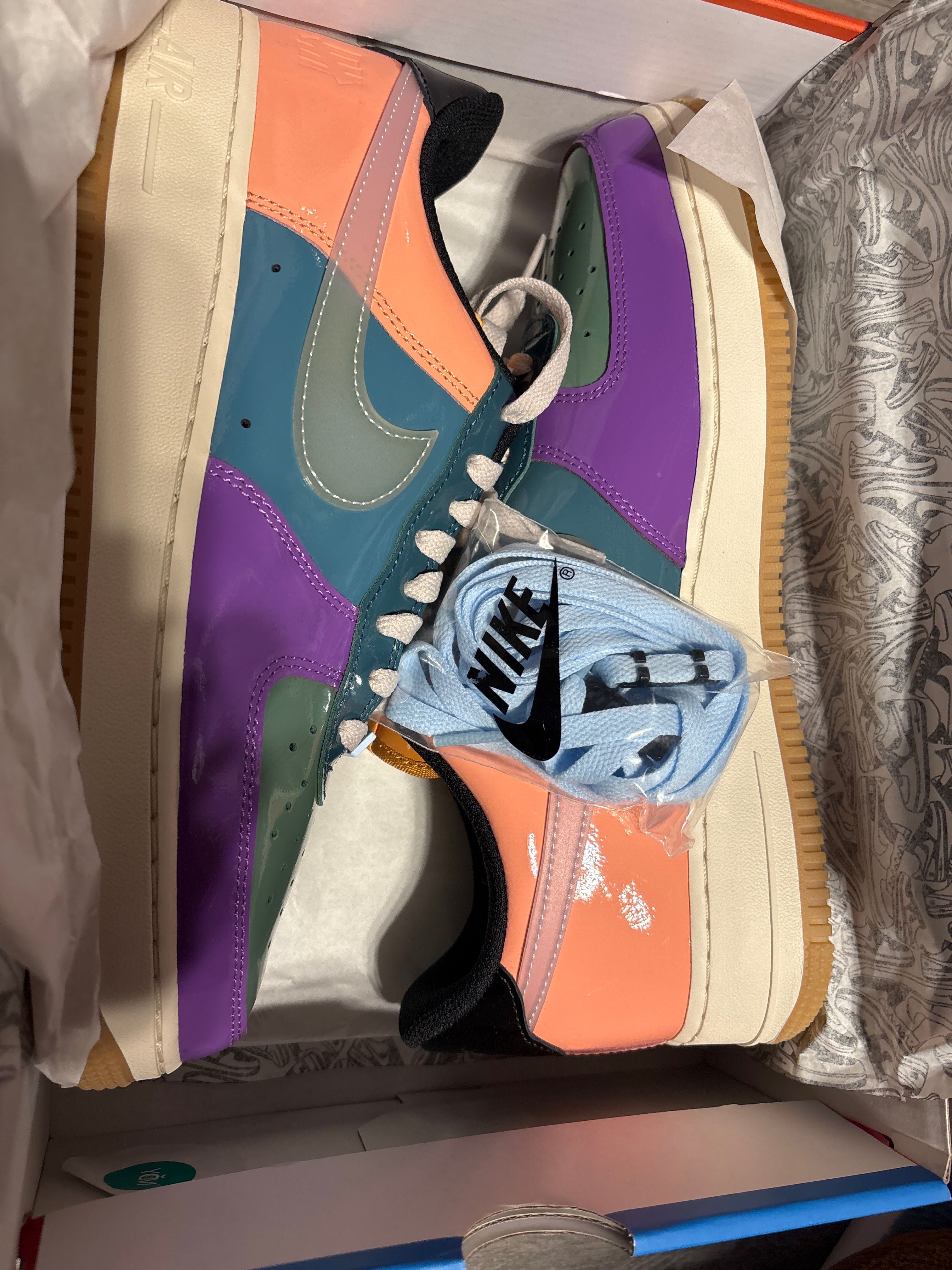 UNDEFEATED × Nike Air Force 1 Low SP "Wild Berry"