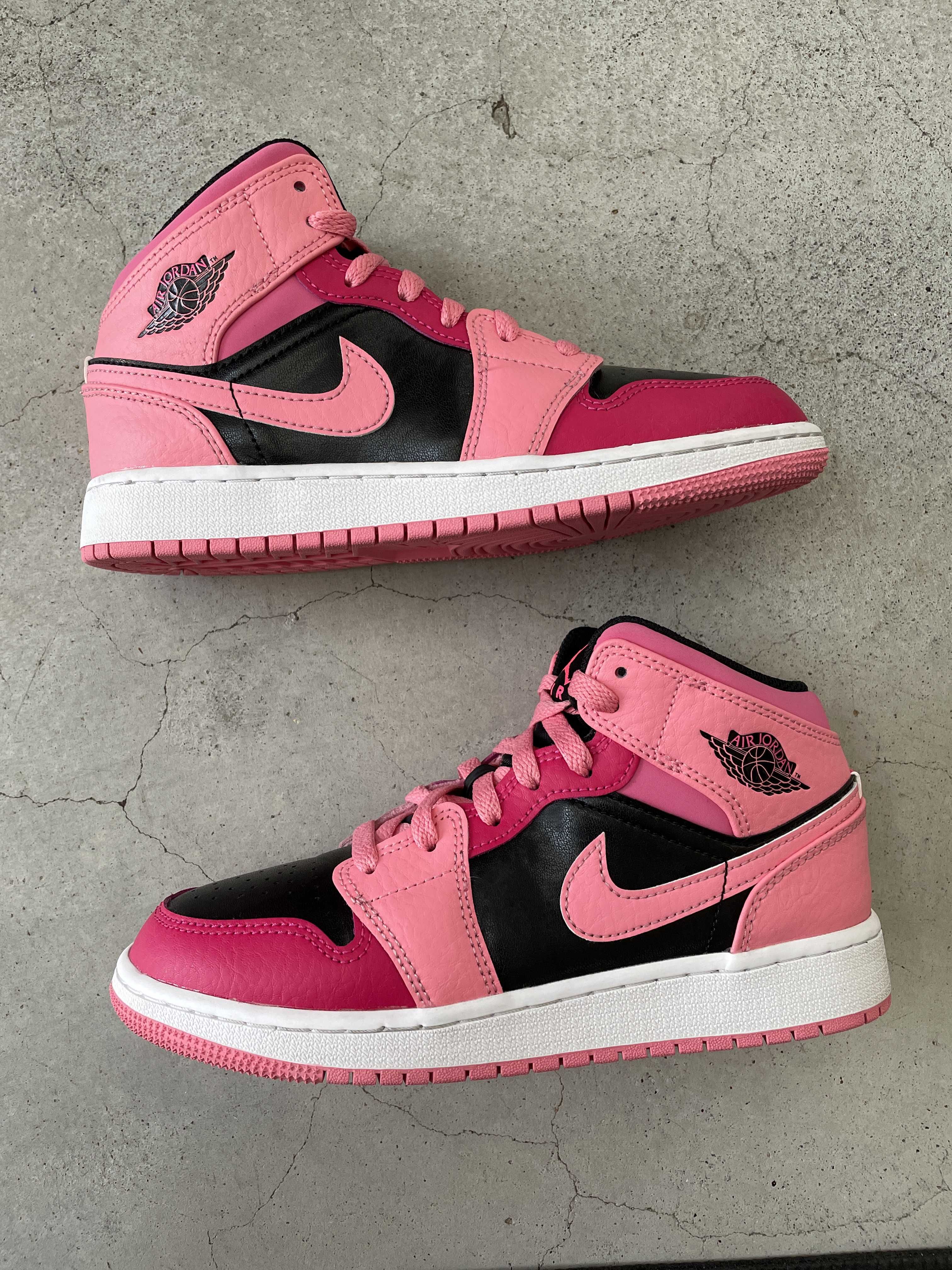 Nike GS Air Jordan 1 Mid "Coral Chalk/Pinksicle Rush/Pink-Black"