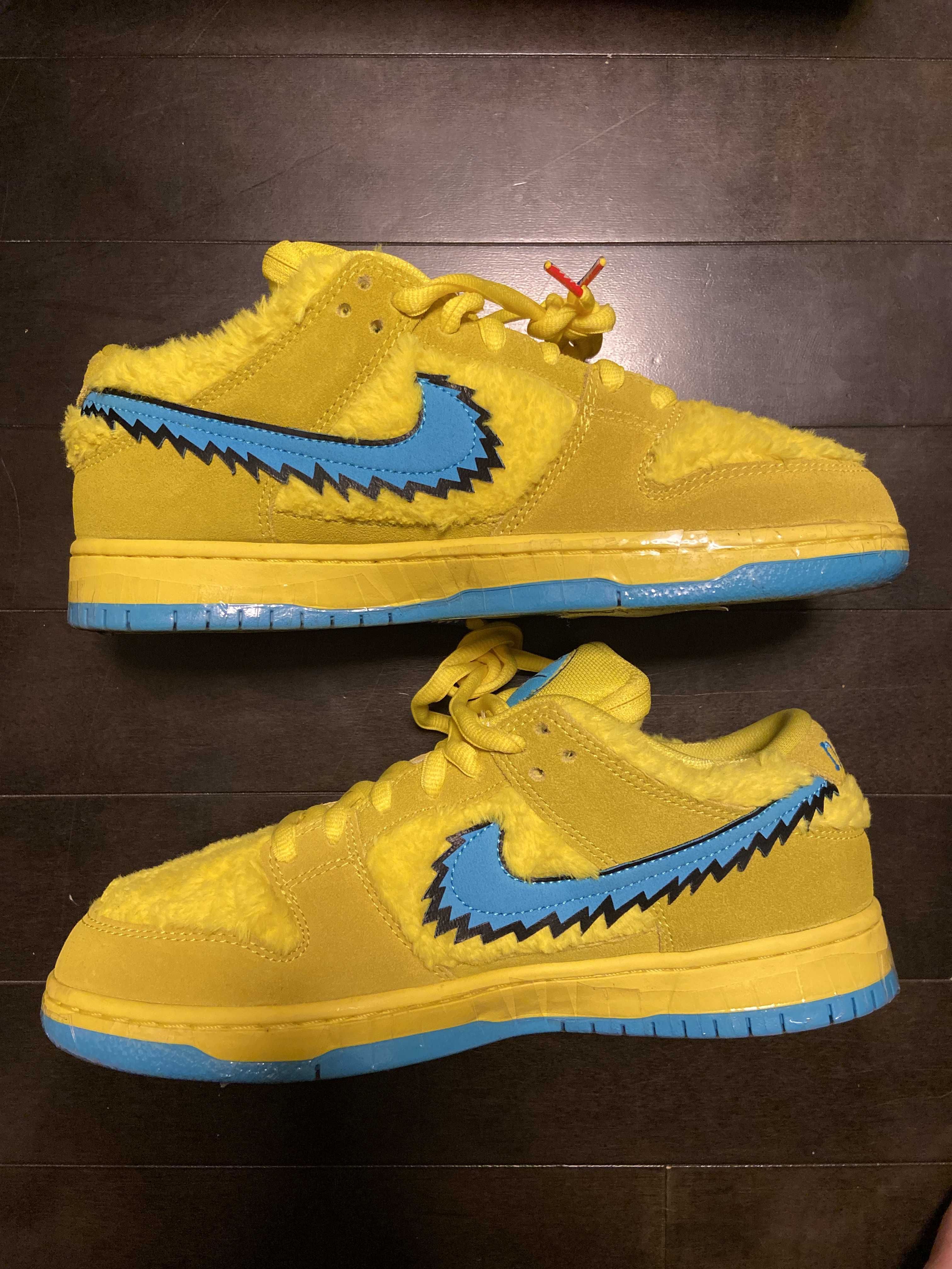 Grateful Dead × Nike SB Dunk Low "Yellow Bear"