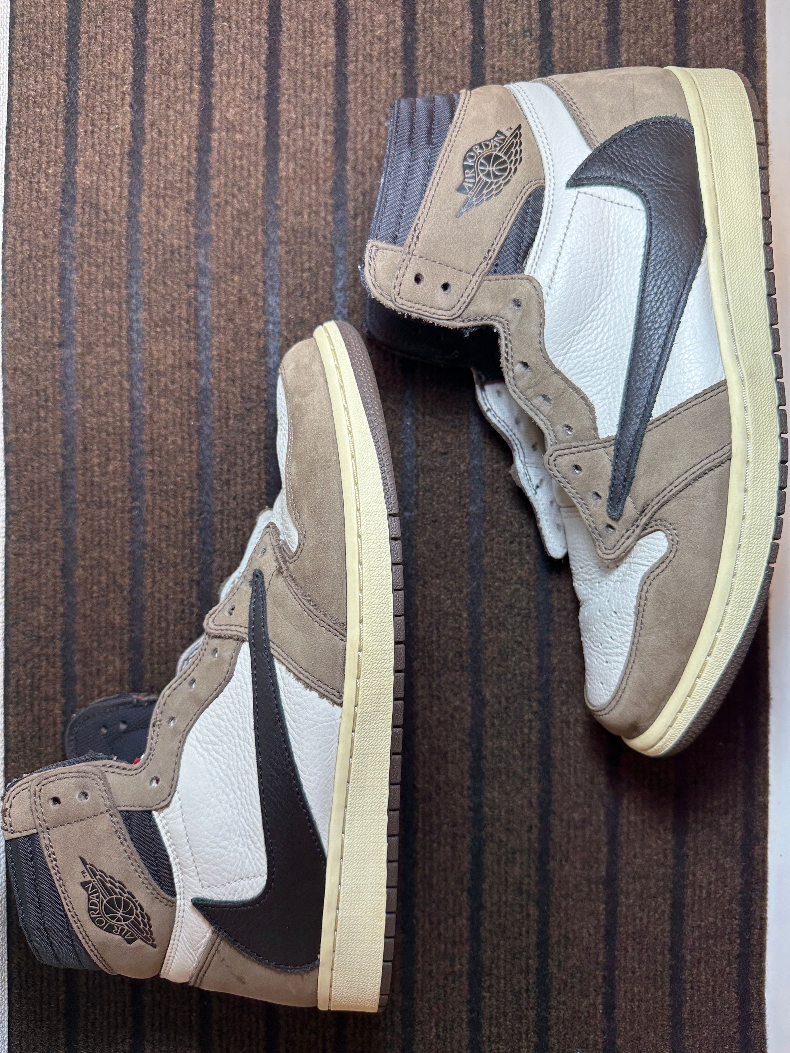 Travis Scott × Nike Air Jordan 1 Retro High OG TS SP "Sail/Dark Mocha"