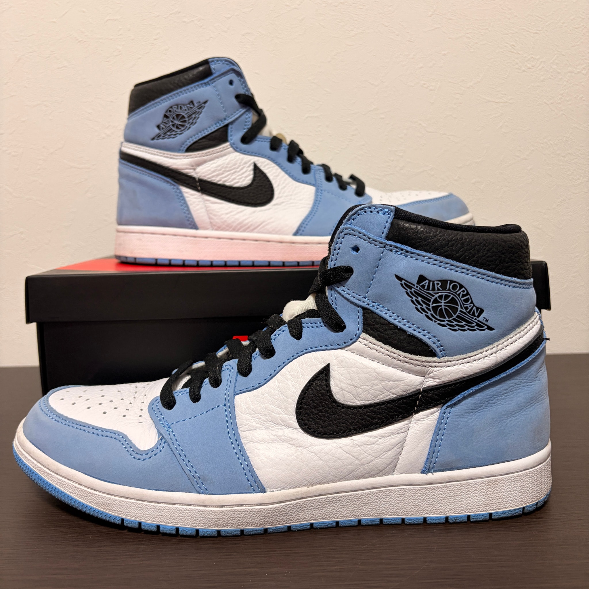 Nike Air Jordan 1 High OG "University Blue"