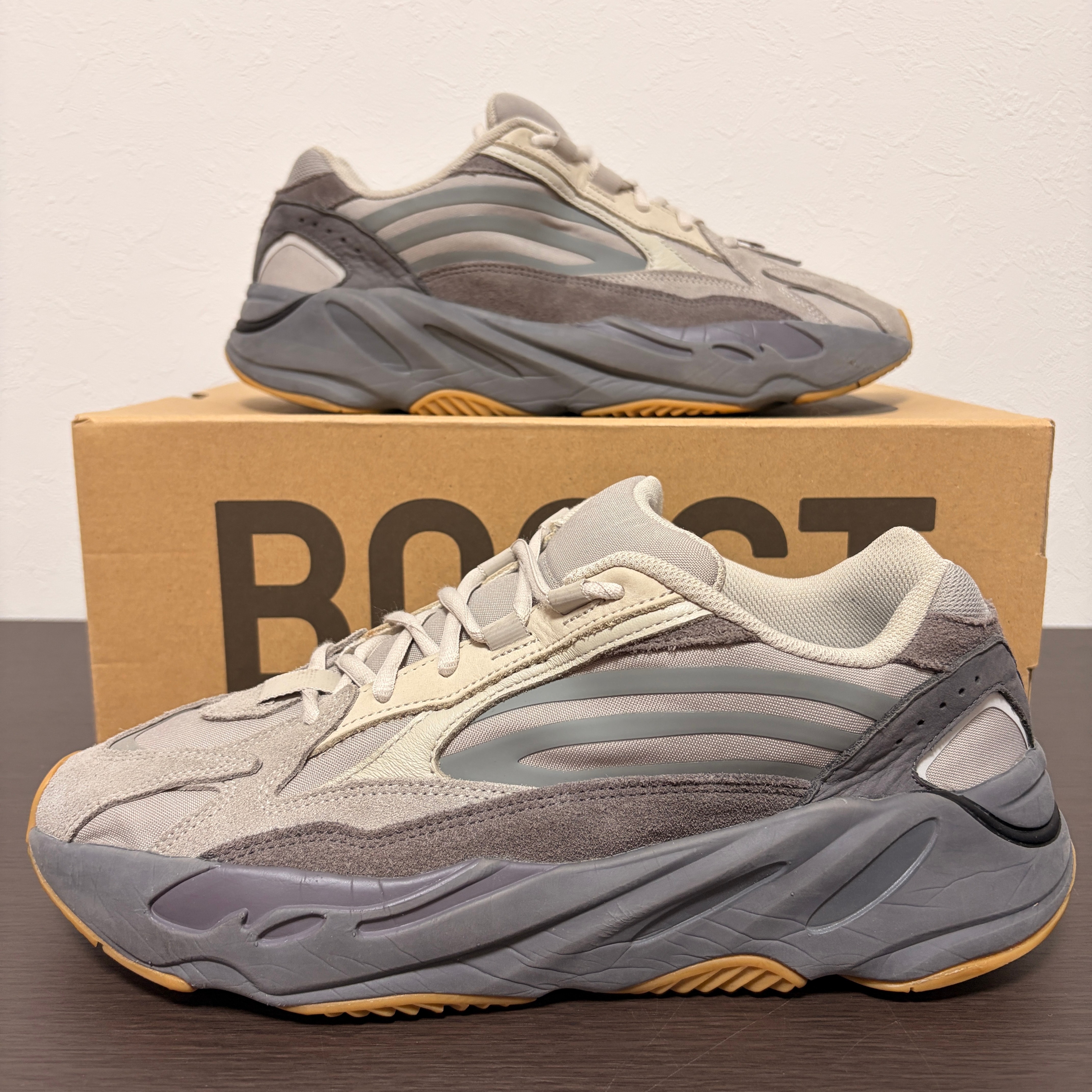 adidas YEEZY Boost 700 V2 "Tephra"
