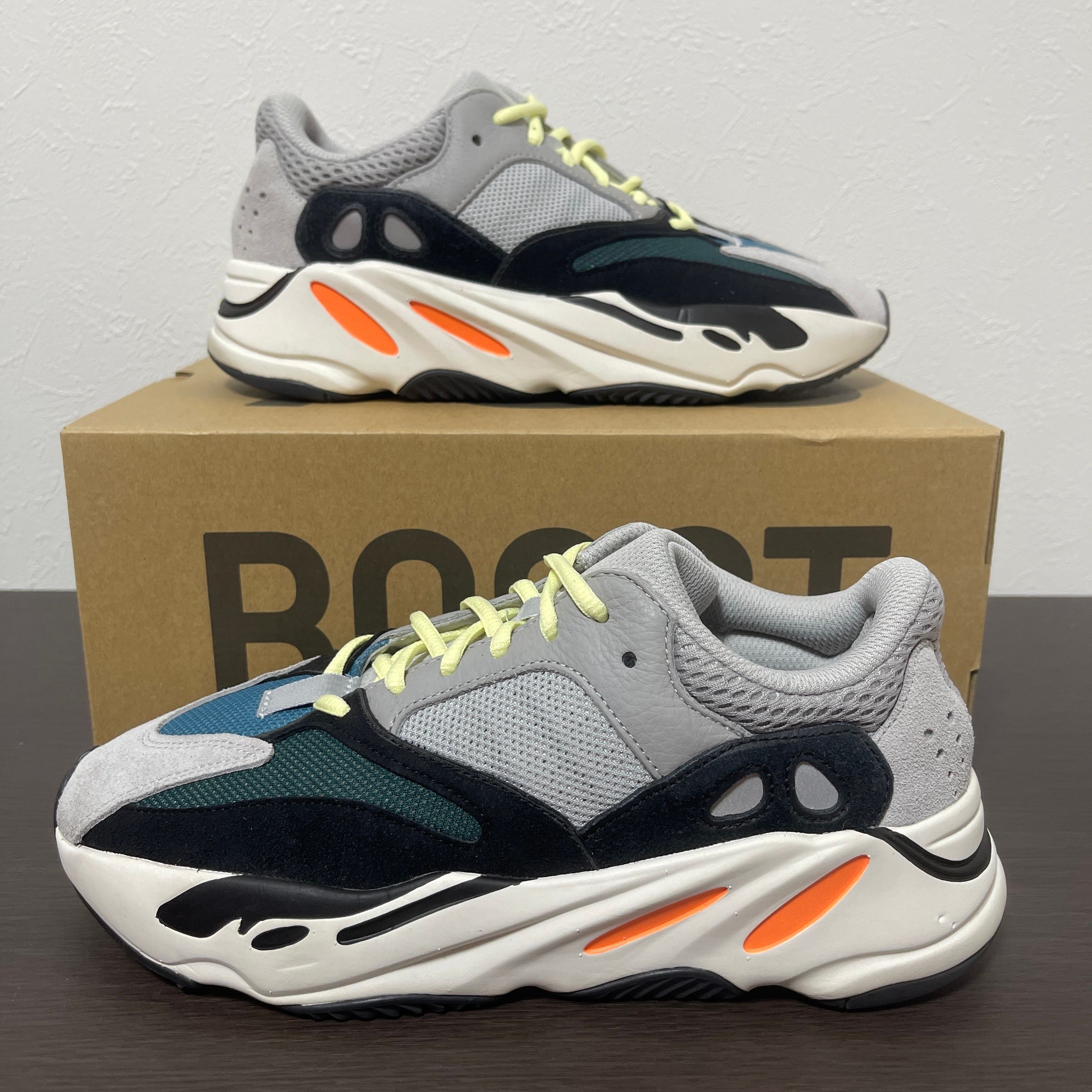 【良品】adidas イージーブースト 700 wave runner 国内8月17日発売予定】アディダス オリジナルス イージー