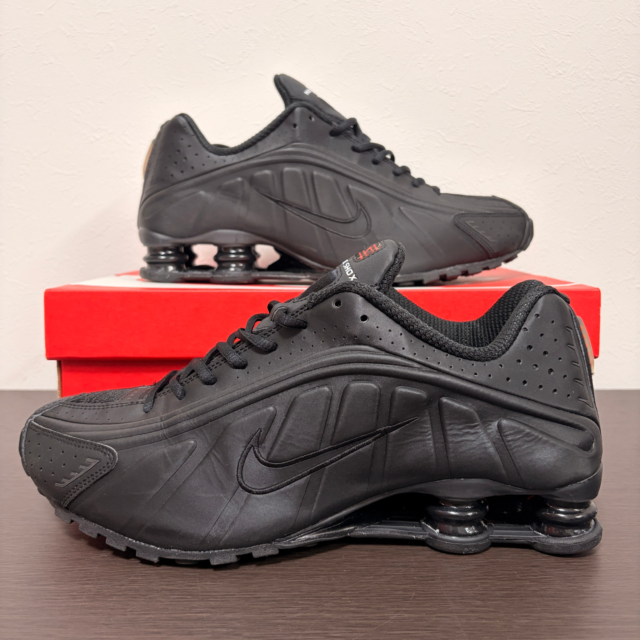 Nike Women's Shox R4 "Black"