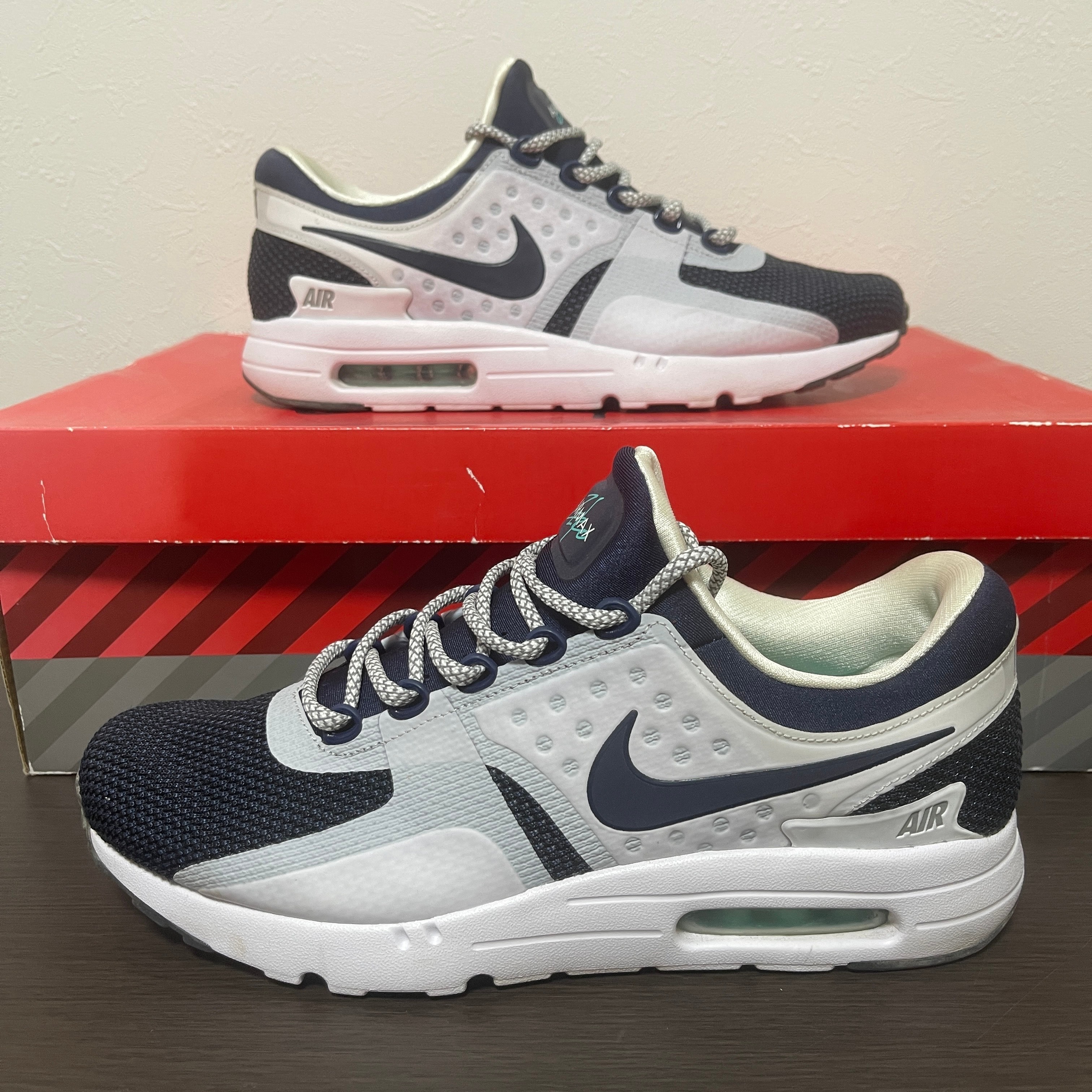 ナイキ エアマックス ゼロ QS "ホワイト/ミッドナイトネイビー"