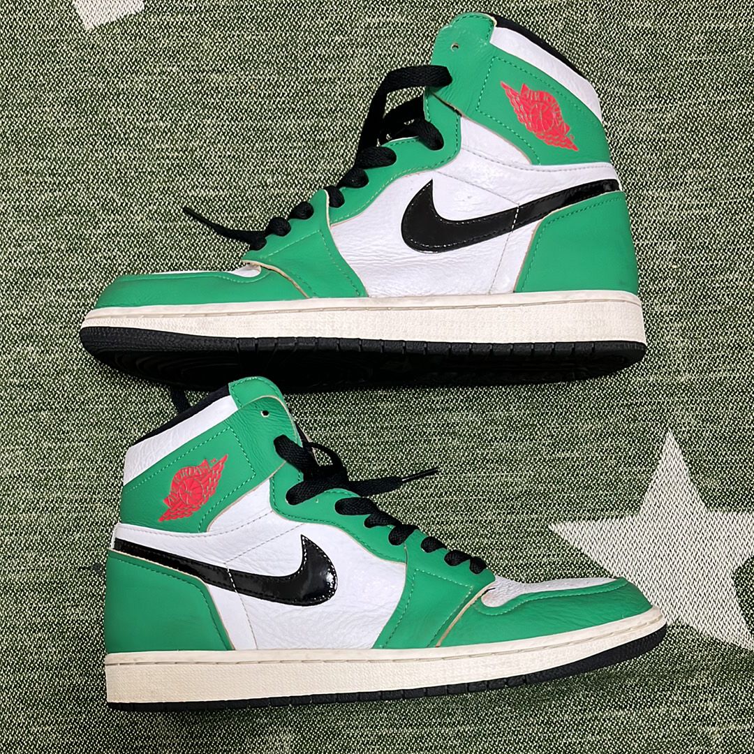 Nike Women's Air Jordan 1 High OG "Lucky Green/White-Sail-Black"   
