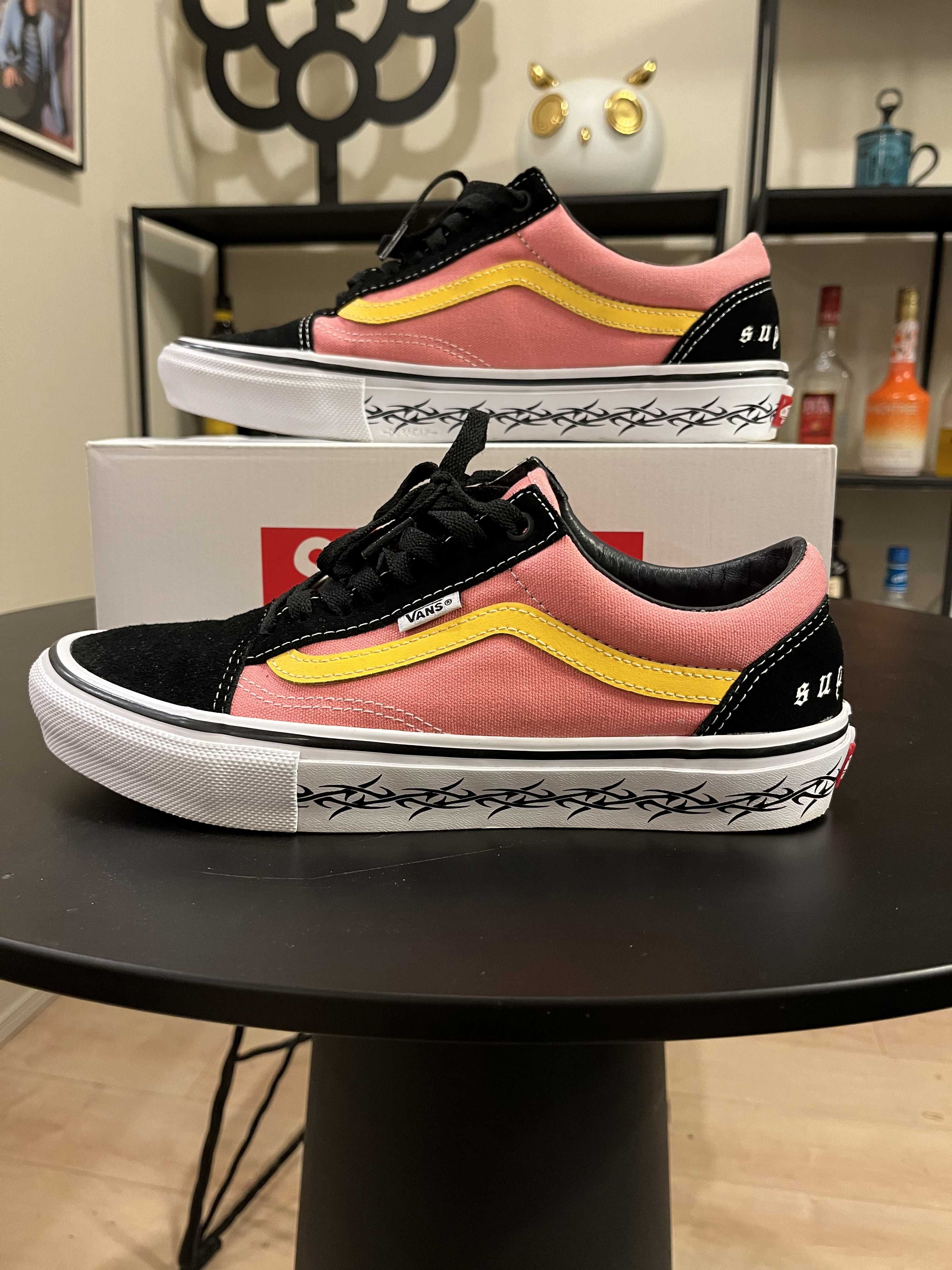 Supreme × Vans Old Skool "Pink"