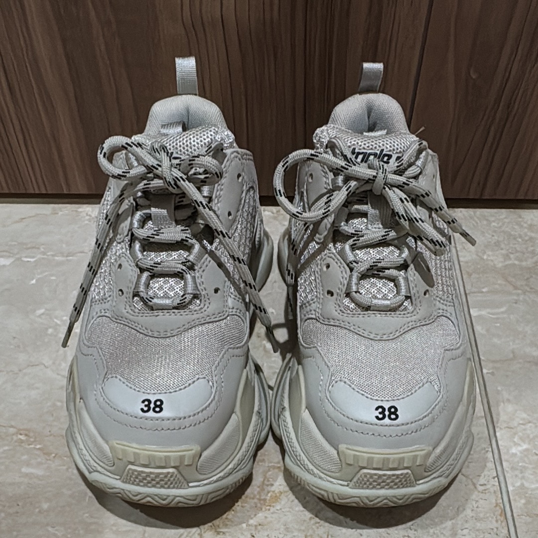 バレンシアガ ウィメンズ トリプルS スニーカー "ベージュ"