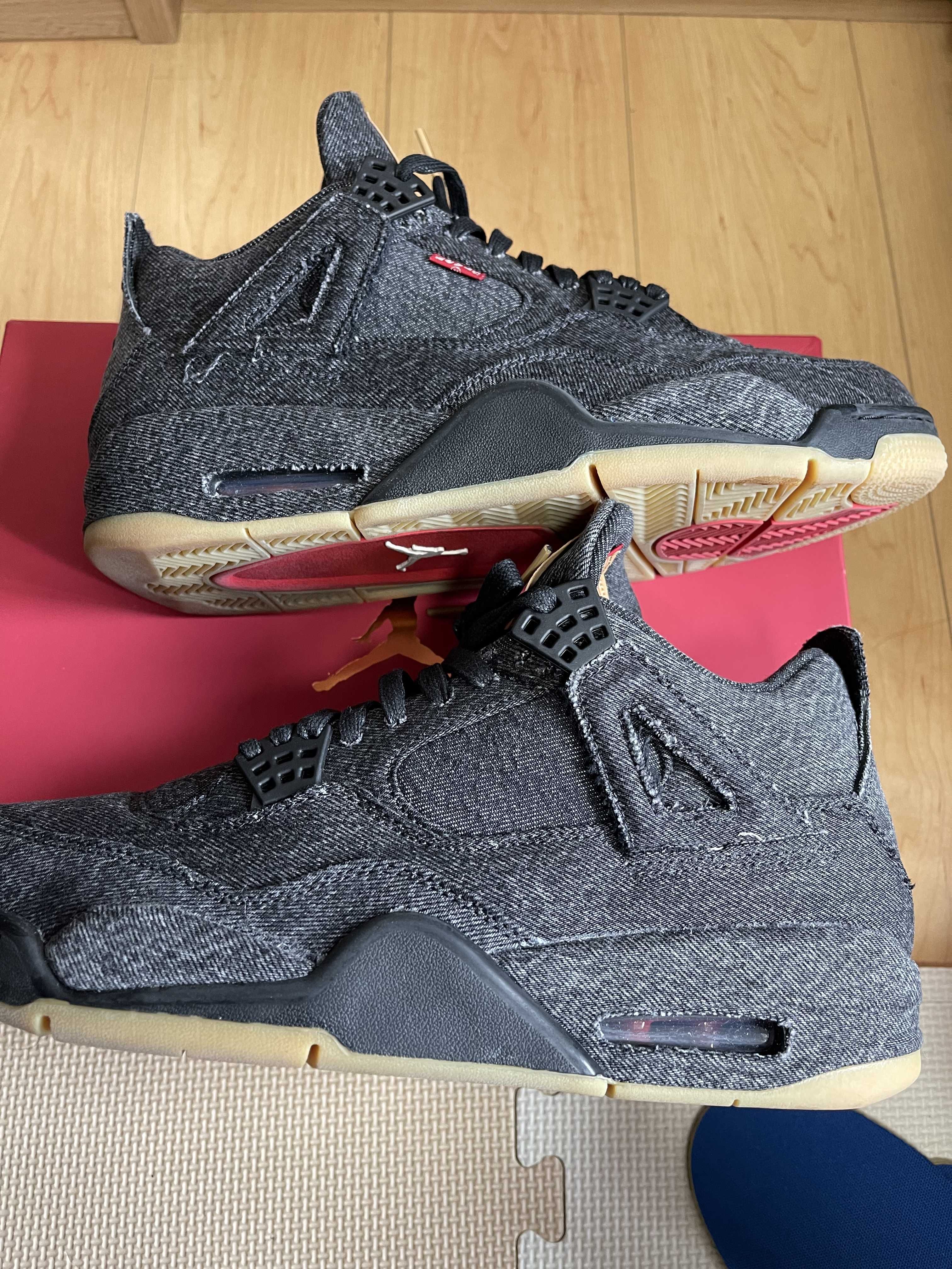 Nike × Levi's Air Jordan 4 "Black Denim" (Tag: LEVIS®)
