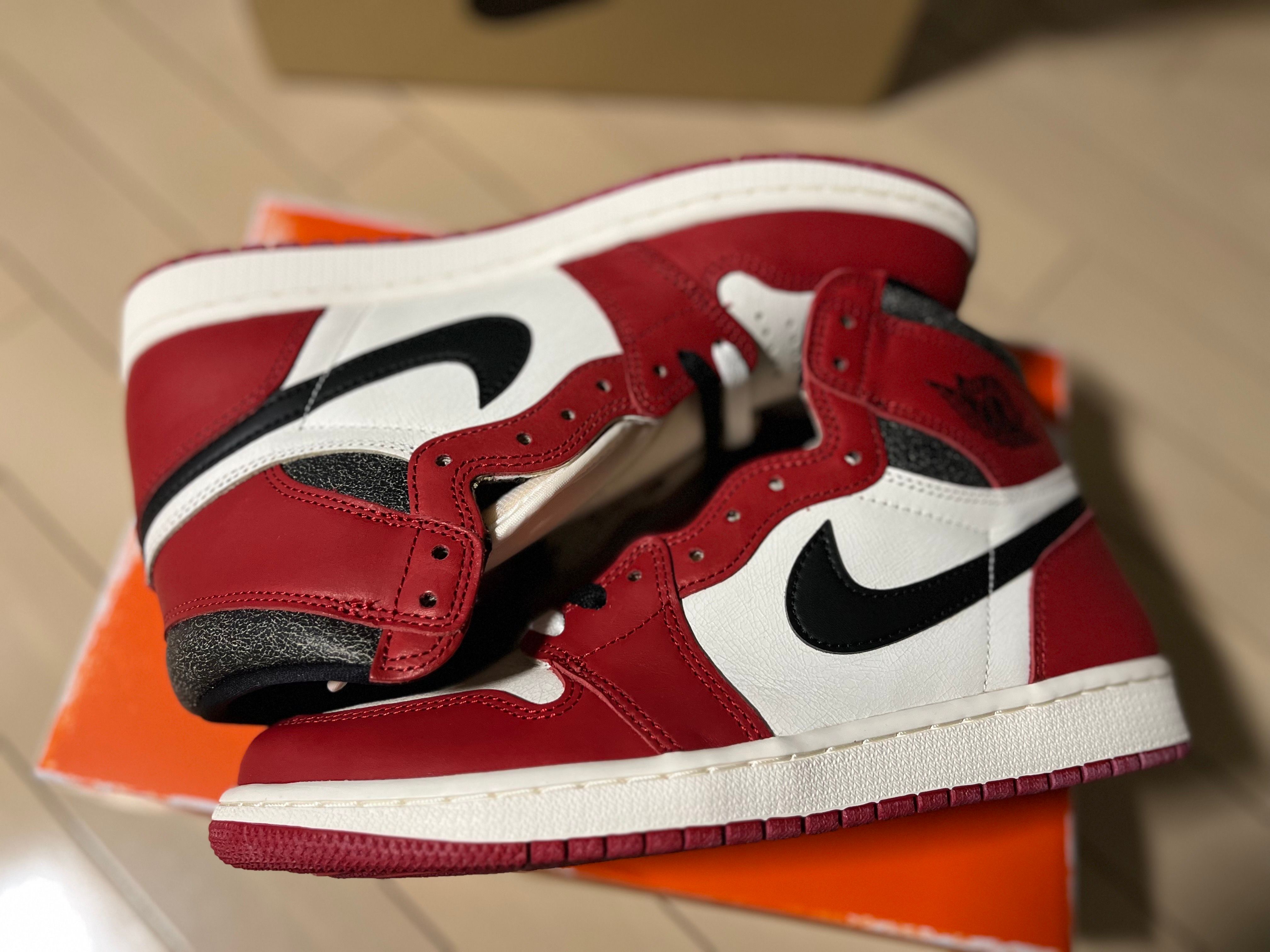 Nike Air Jordan 1 High OG "Lost & Found/Chicago"