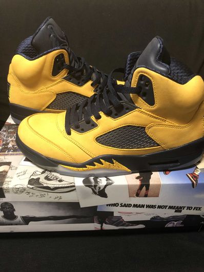 NIKE AIR JORDAN 5 "MICHIGAN"
