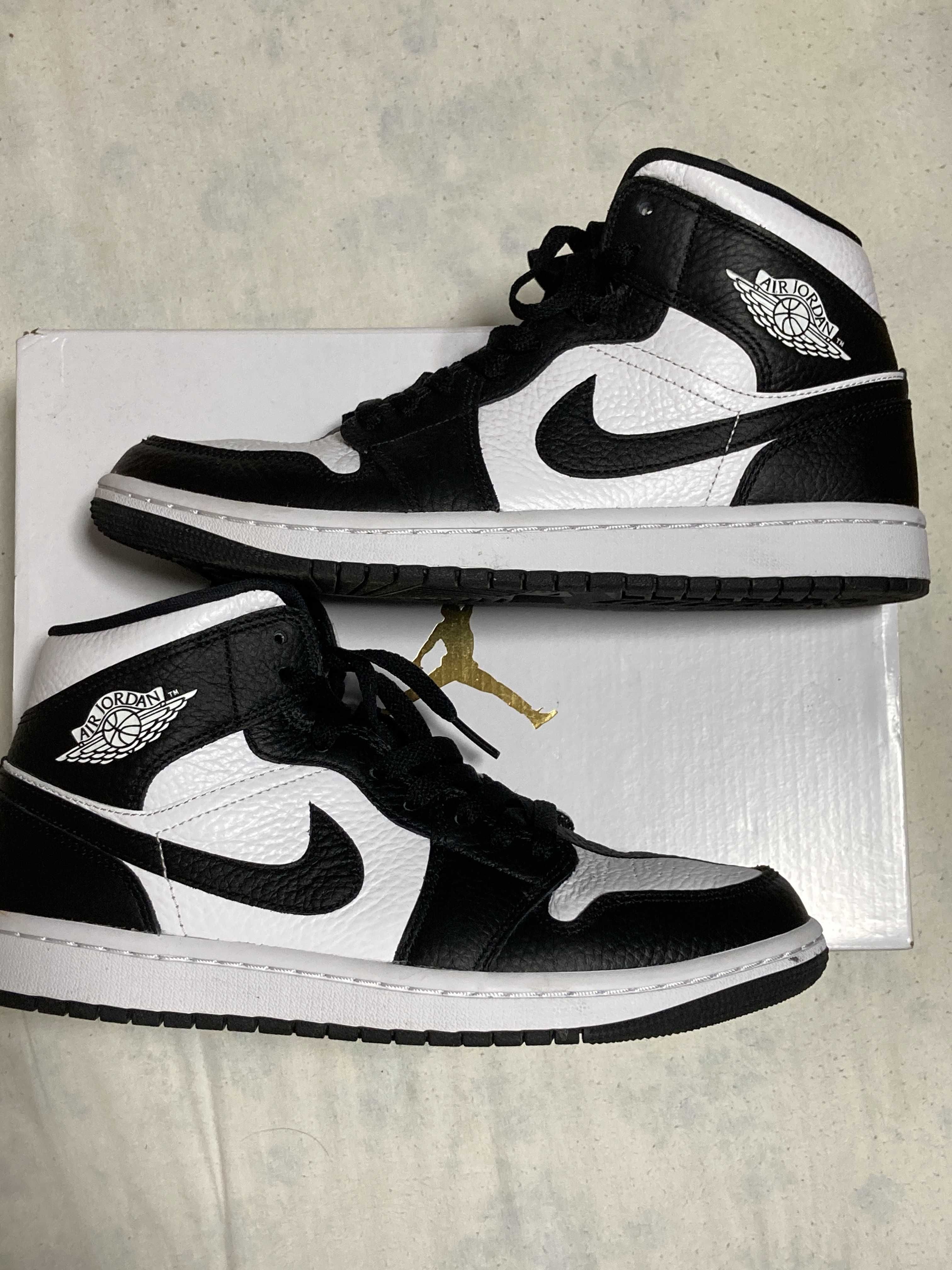 Nike Women's Air Jordan 1 Mid "Homage"